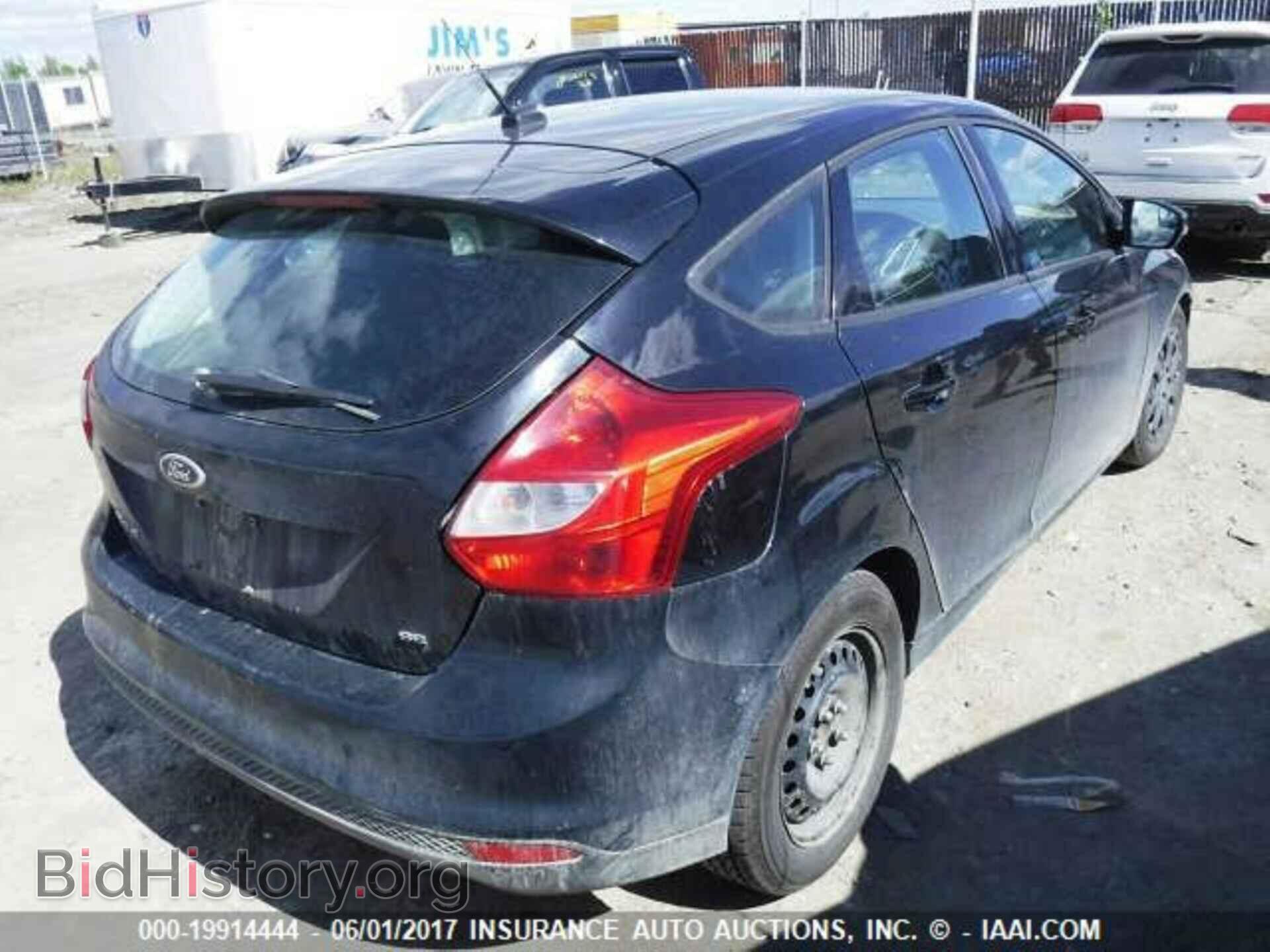 2012 Ford Focus - VIN: 1FAHP3K21CL216074 - Photo 4