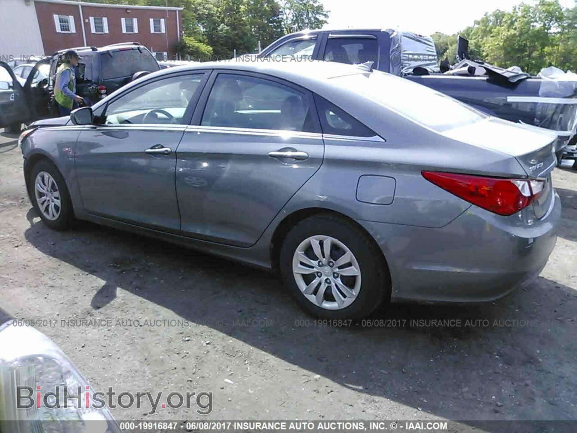2012 Hyundai Sonata - VIN: 5NPEB4AC1CH448500 - Фото 3