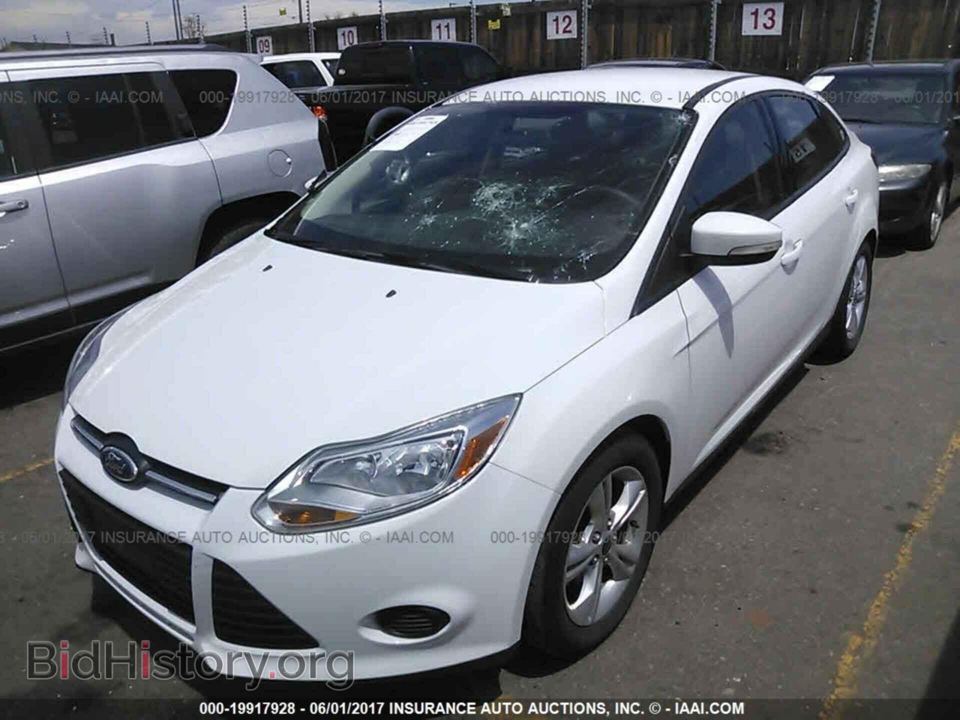 2014 Ford Focus - VIN: 1FADP3F29EL156072 - Фото 2