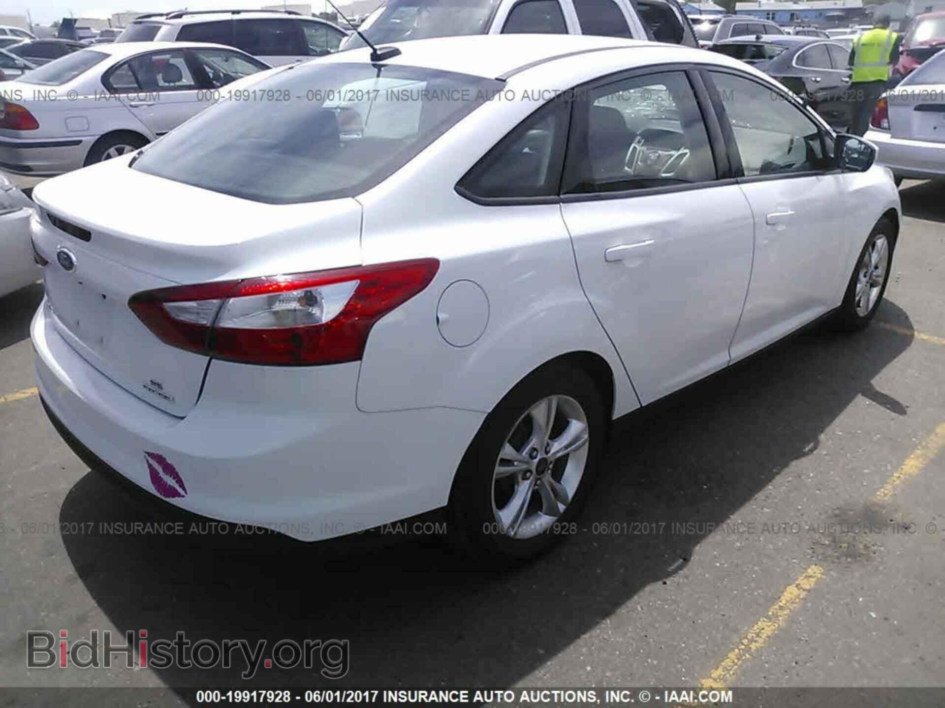 2014 Ford Focus - VIN: 1FADP3F29EL156072 - Фото 4