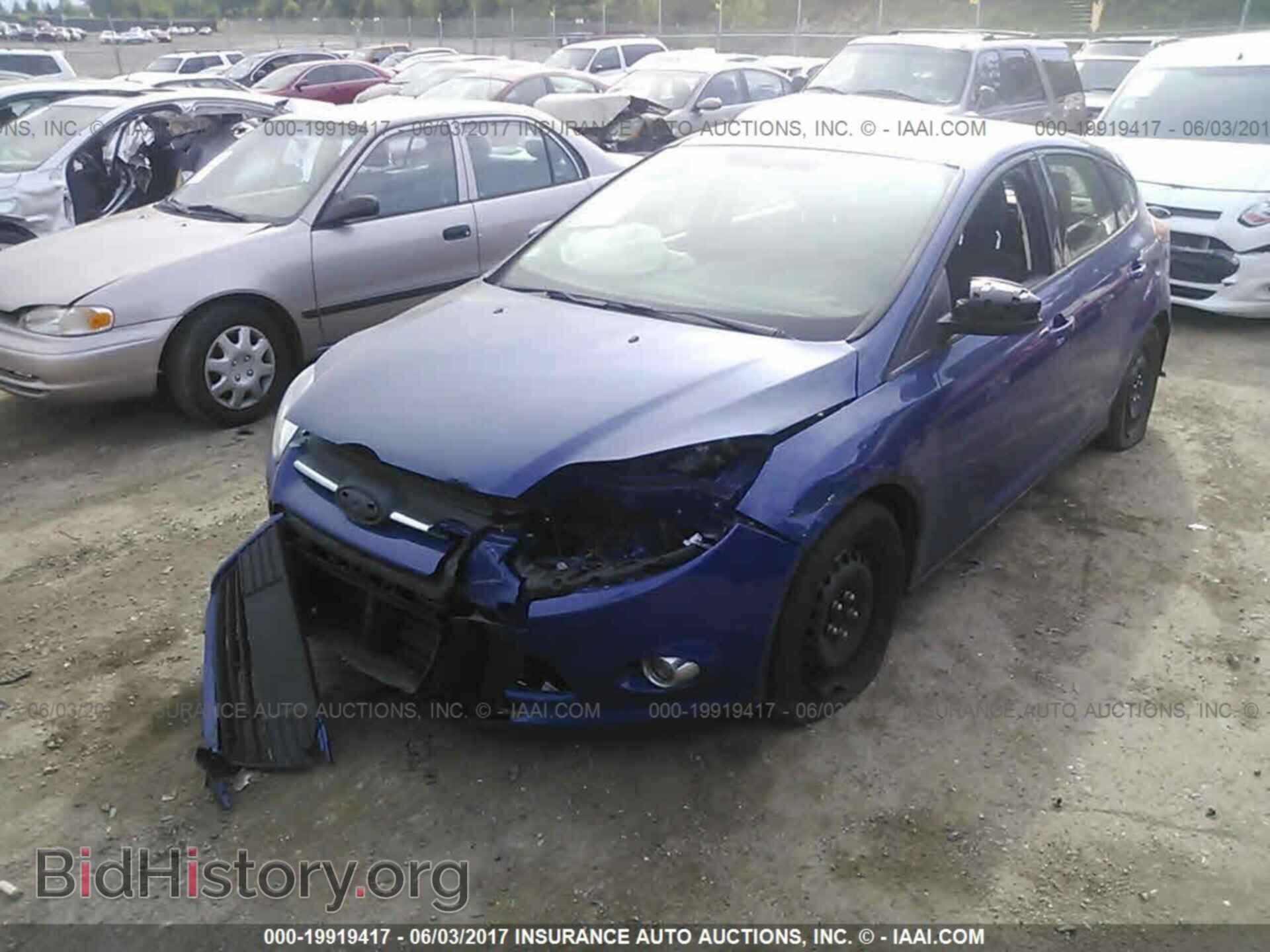 2012 Ford Focus - VIN: 1FAHP3K28CL242039 - Photo 2