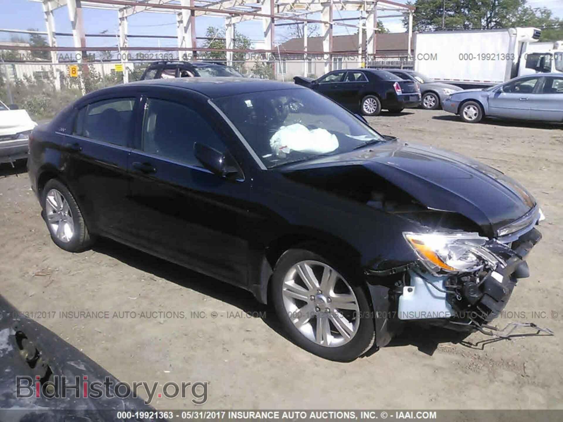 Фотография 1C3CCBBB6CN124977 - Chrysler 200 2012