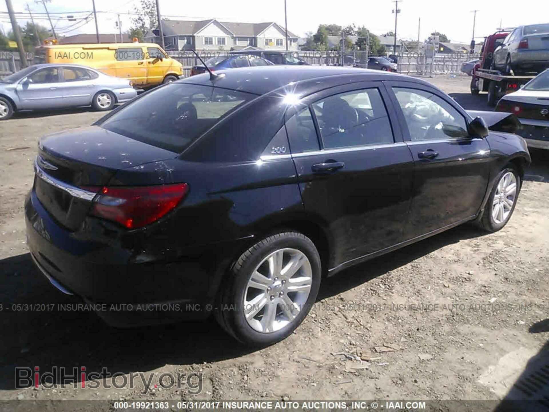 2012 Chrysler 200 - VIN: 1C3CCBBB6CN124977 - Фото 4