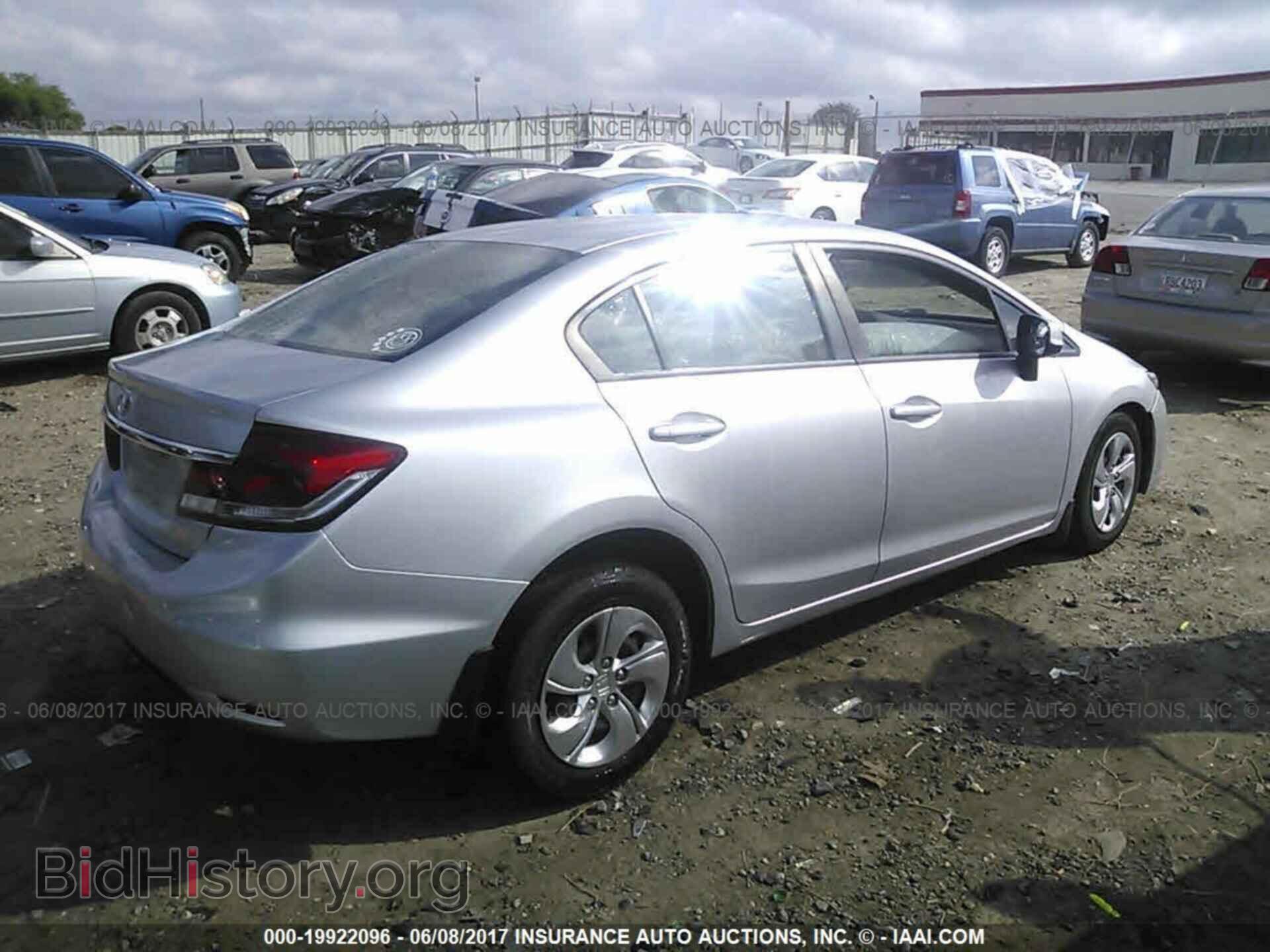 2013 Honda Civic - VIN: 19XFB2F59DE043879 - Photo 4
