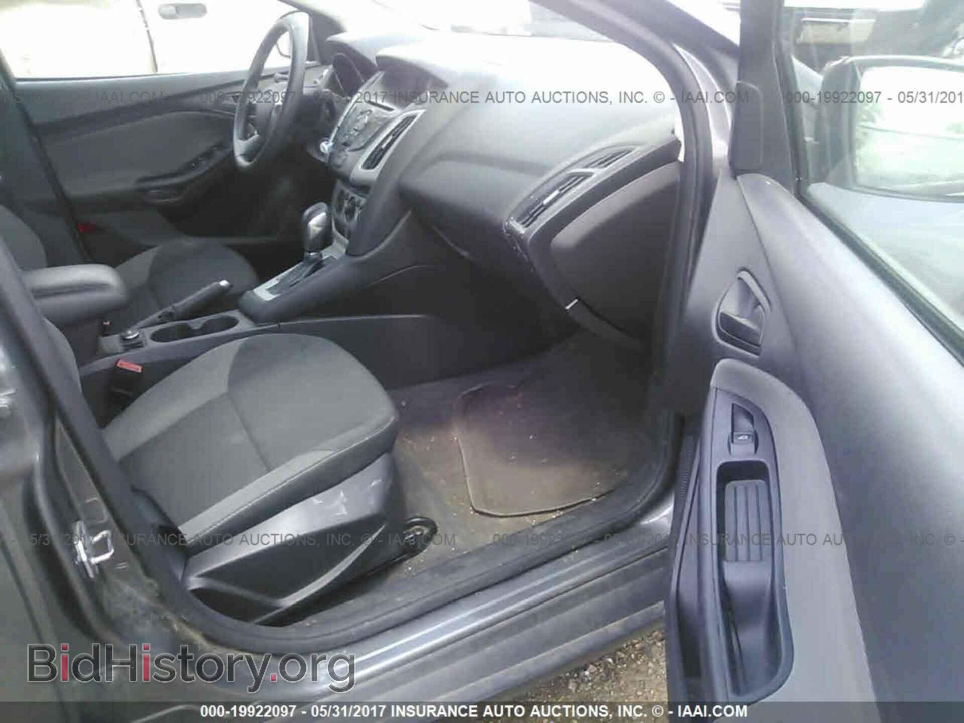 2012 Ford Focus - VIN: 1FAHP3F29CL179639 - Photo 5