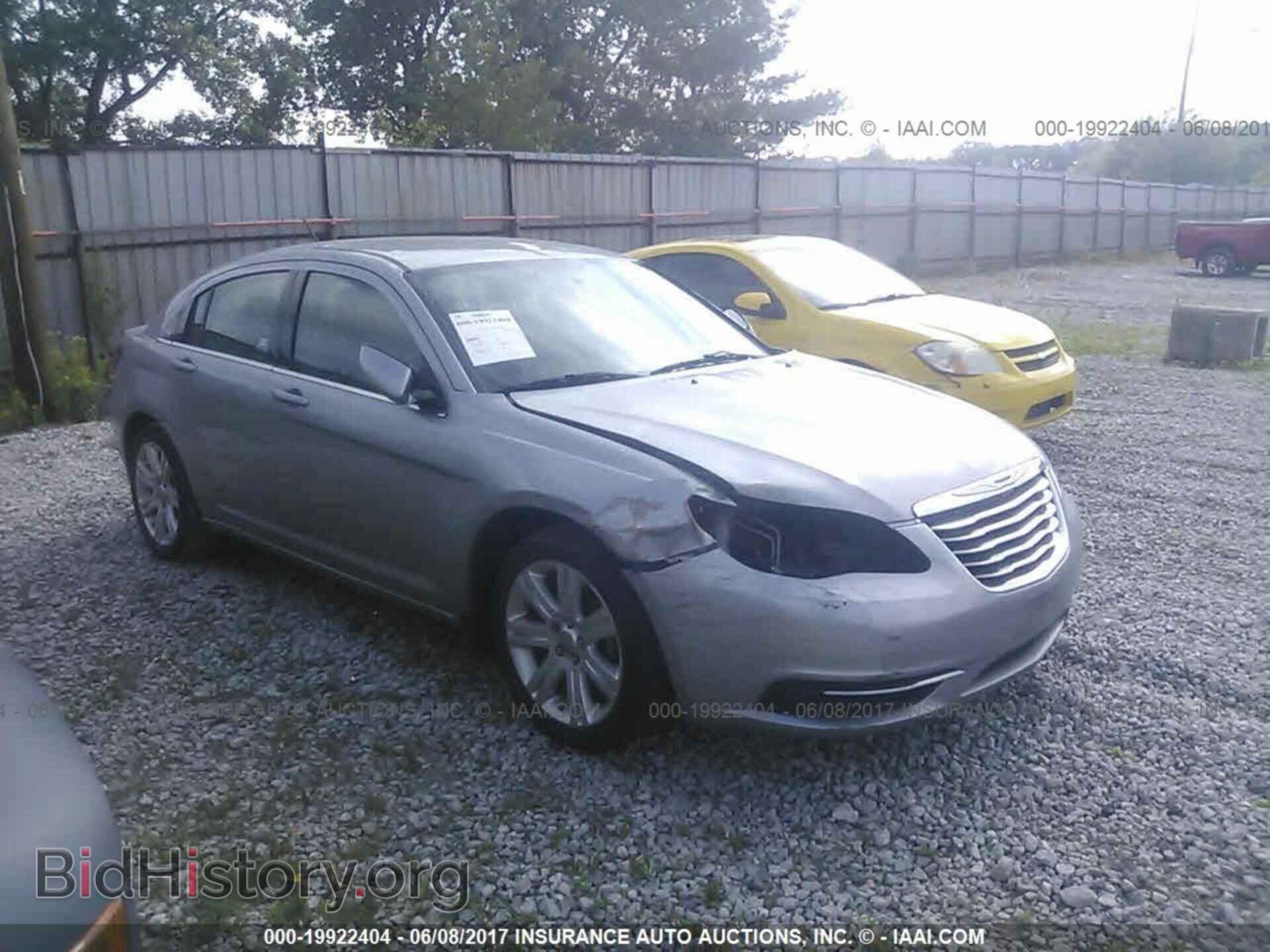 Photo 1C3CCBAB5DN705504 - Chrysler 200 2013