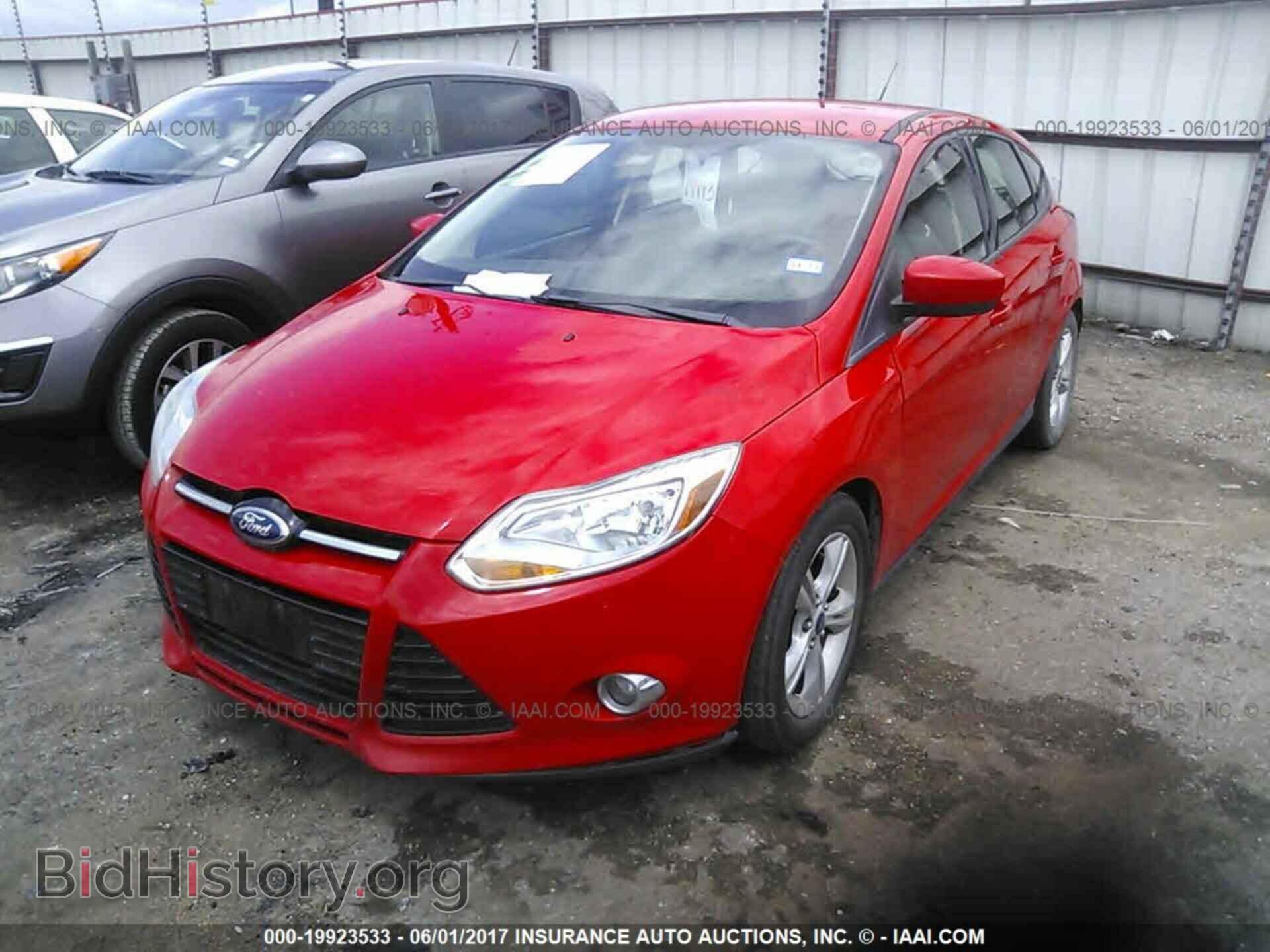 2012 Ford Focus - VIN: 1FAHP3K23CL366414 - Фото 2