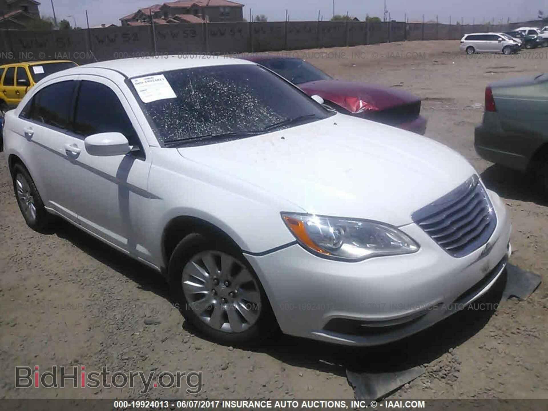 Photo 1C3CCBAB5EN210589 - Chrysler 200 2014