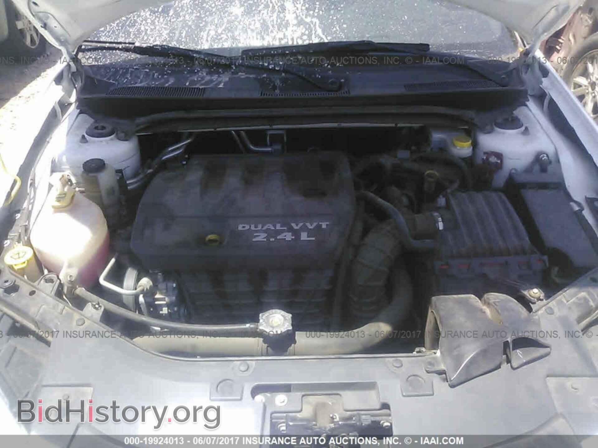 2014 Chrysler 200 - VIN: 1C3CCBAB5EN210589 - Фото 10