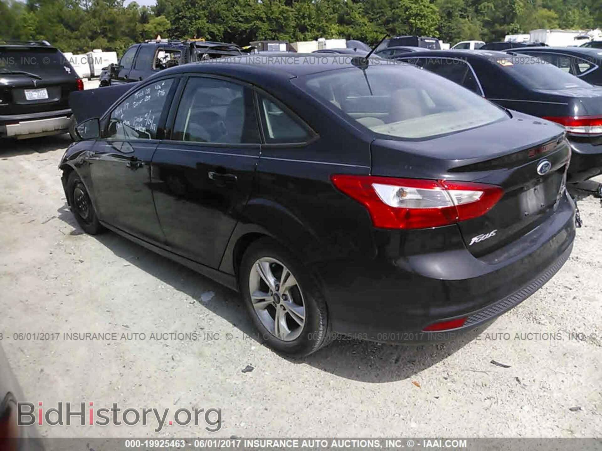2014 Ford Focus - VIN: 1FADP3F28EL139716 - Photo 3