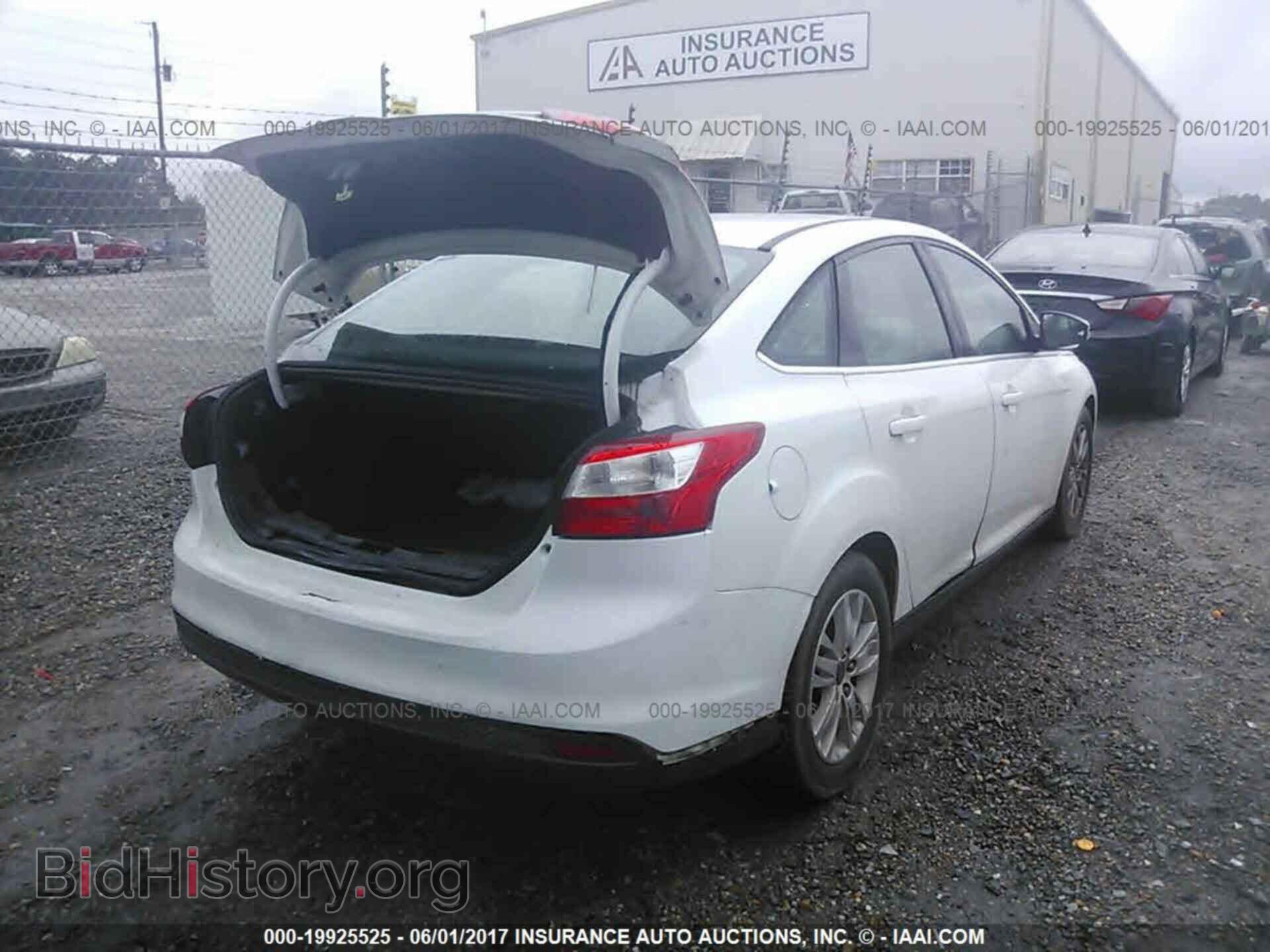 2012 Ford Focus - VIN: 1FAHP3H26CL423874 - Photo 6