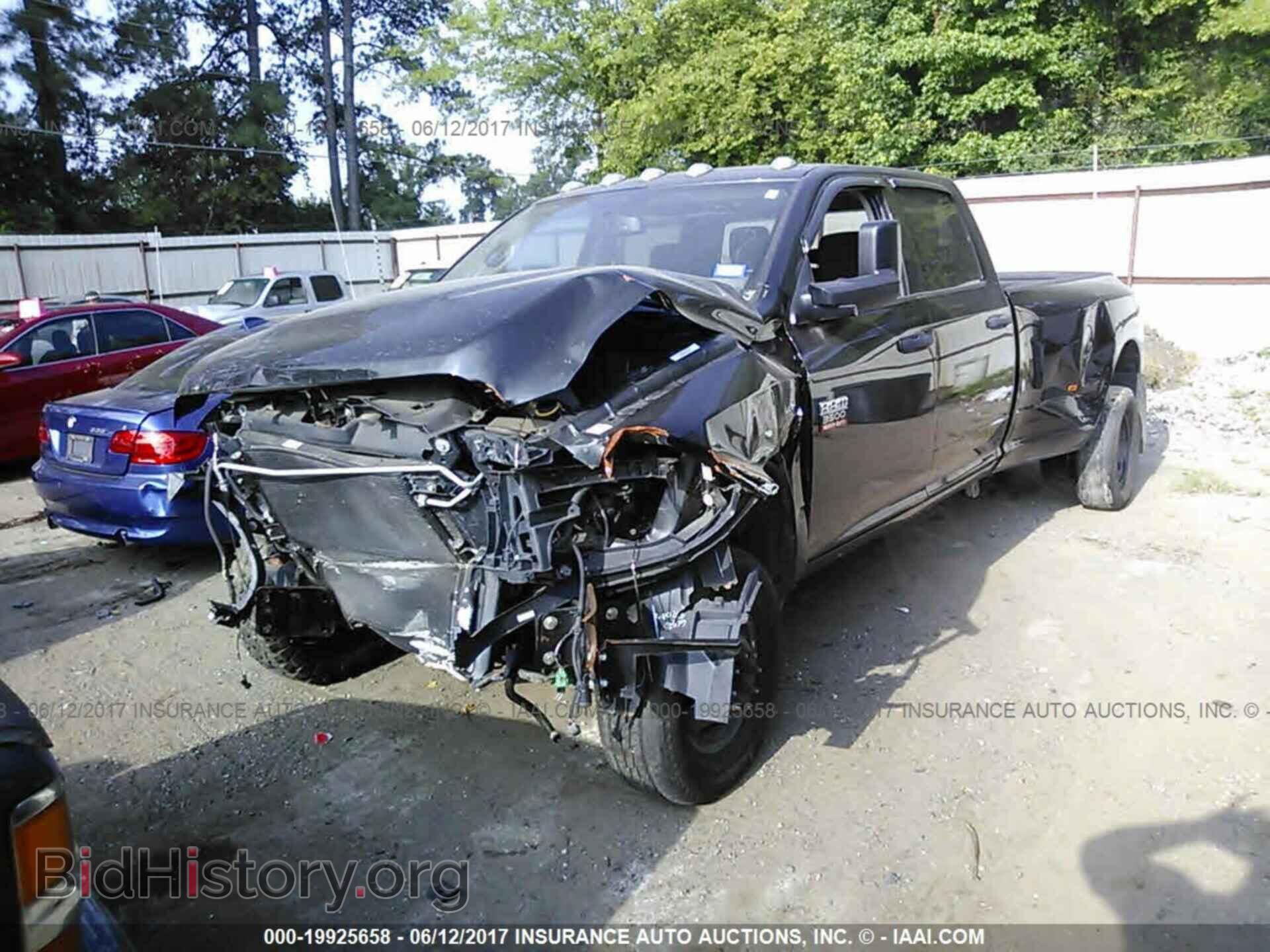 2012 Dodge Ram 3500 - VIN: 3C63DRGL6CG286174 - Photo 2