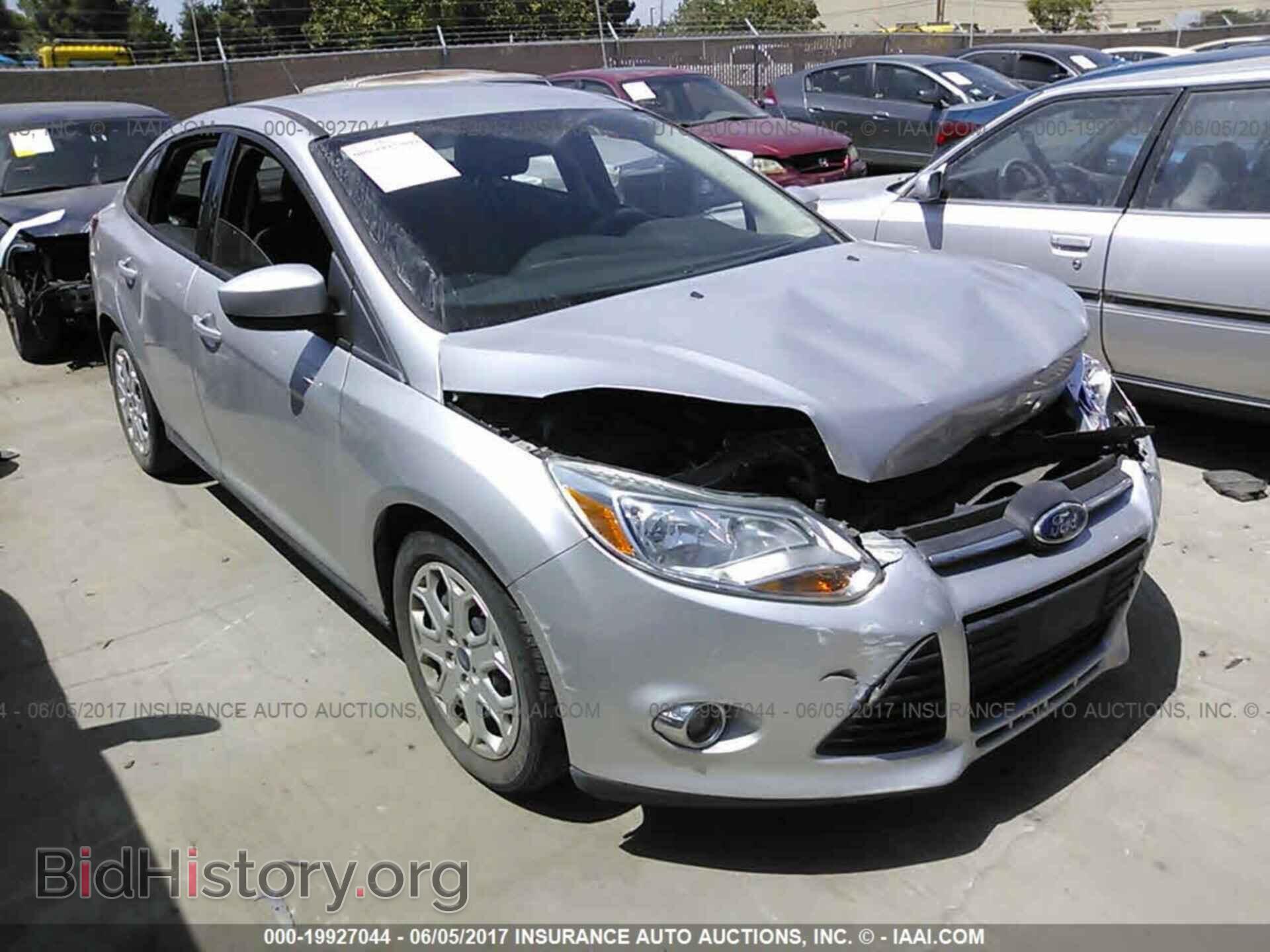 Фотография 1FAHP3F28CL108593 - Ford Focus 2012