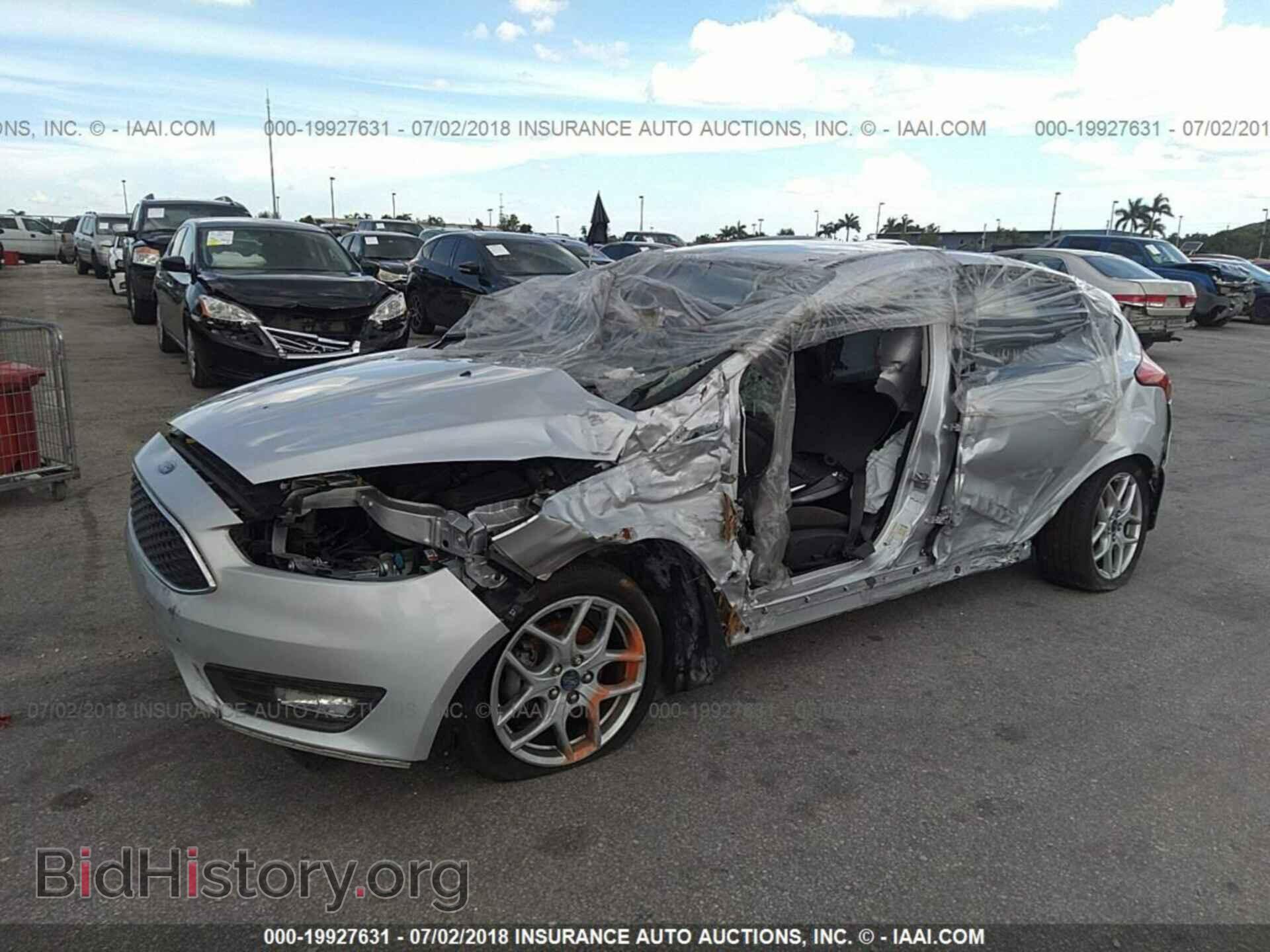 2015 Ford Focus - VIN: 1FADP3K21FL326531 - Photo 2