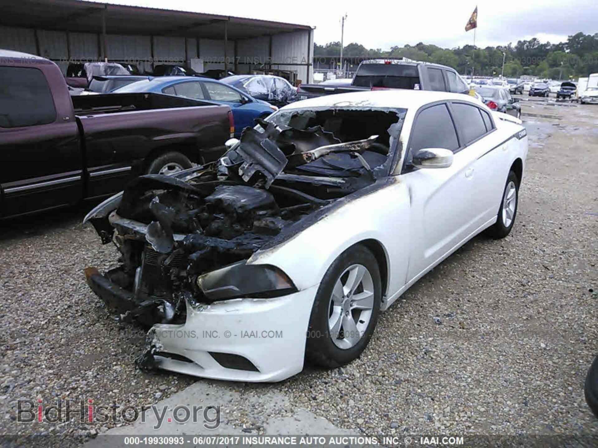 2013 Dodge Charger - VIN: 2C3CDXBG3DH622201 - Фото 2