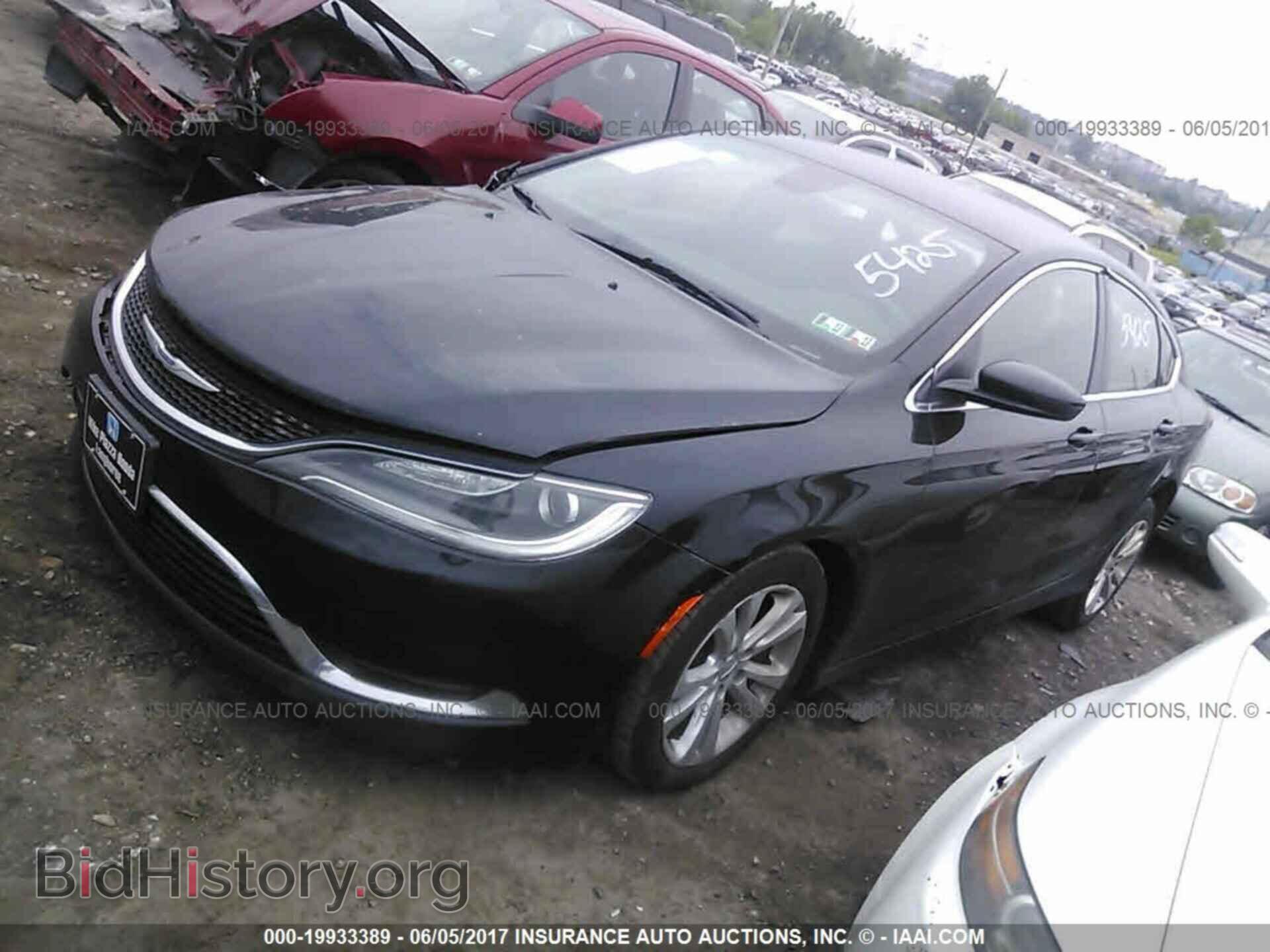 2015 Chrysler 200 - VIN: 1C3CCCAB1FN746091 - Photo 2