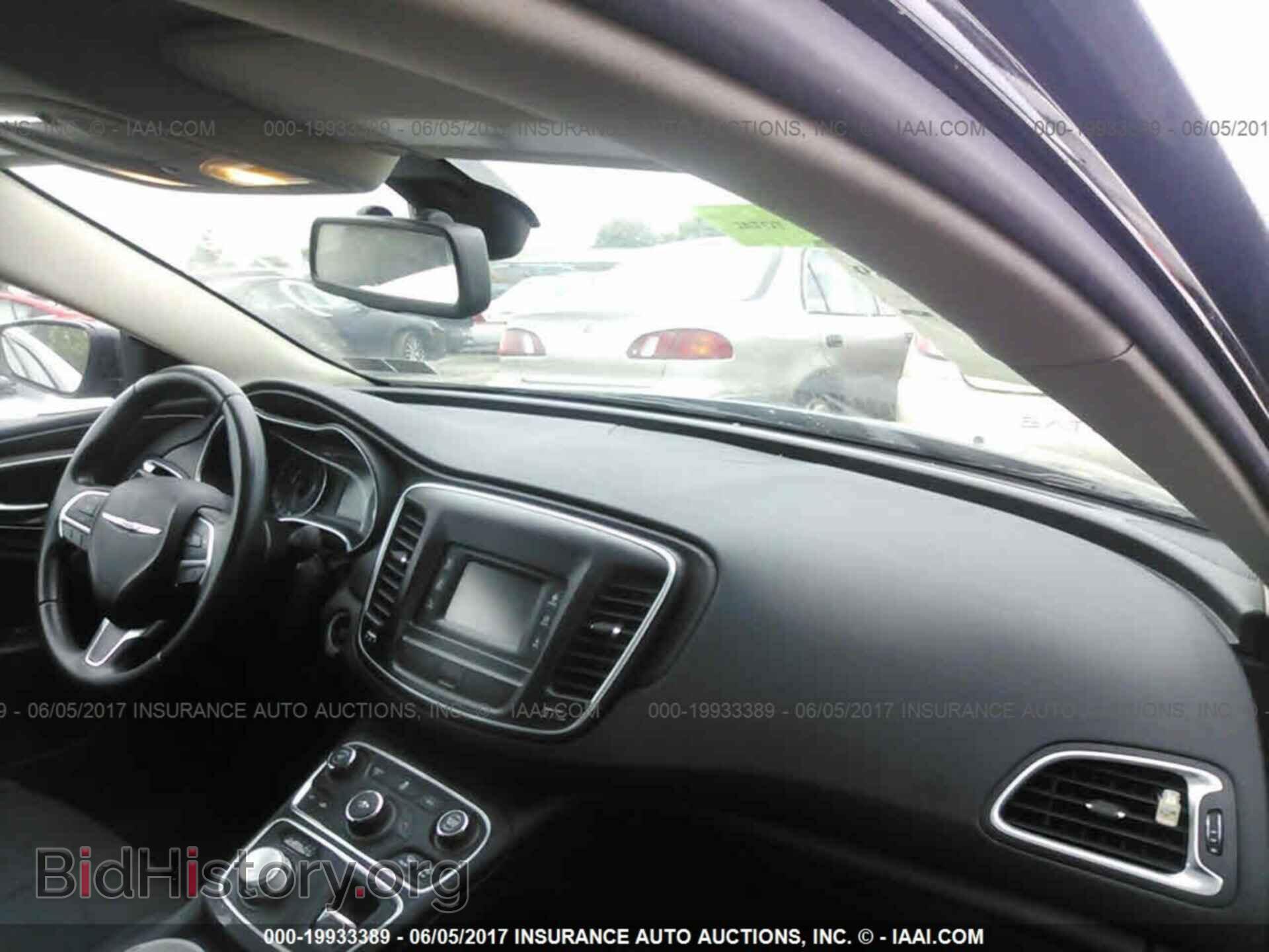 2015 Chrysler 200 - VIN: 1C3CCCAB1FN746091 - Photo 5