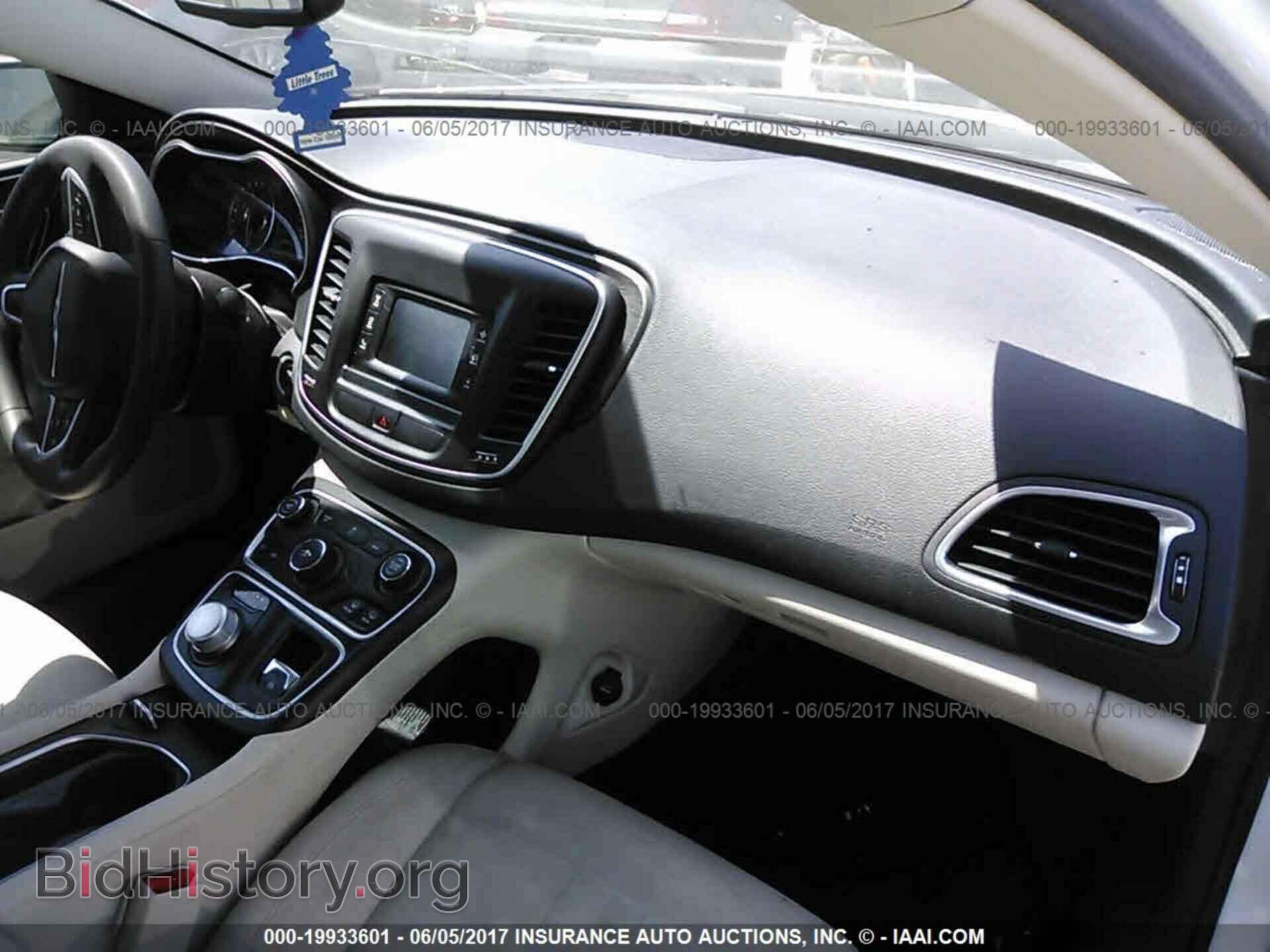 2015 Chrysler 200 - VIN: 1C3CCCAB4FN575949 - Photo 5