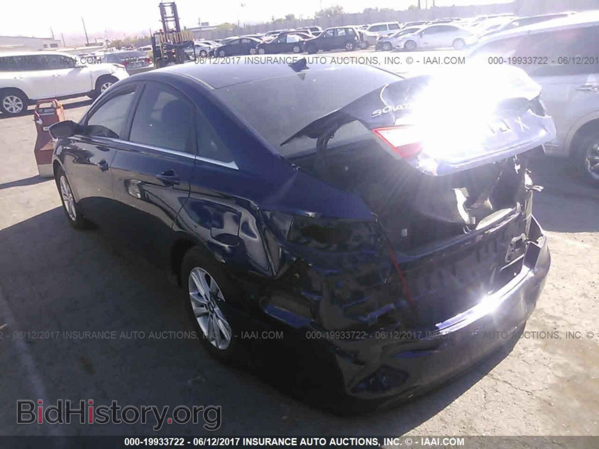 2012 Hyundai Sonata - VIN: 5NPEB4AC2CH476502 - Photo 3