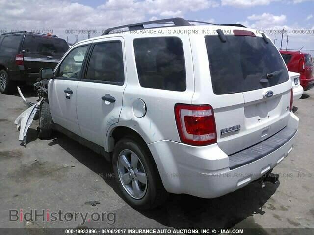 2011 Ford Escape - VIN: 1FMCU0DG2BKC04598 - Фото 3