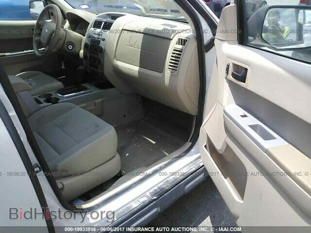 2011 Ford Escape - VIN: 1FMCU0DG2BKC04598 - Фото 5