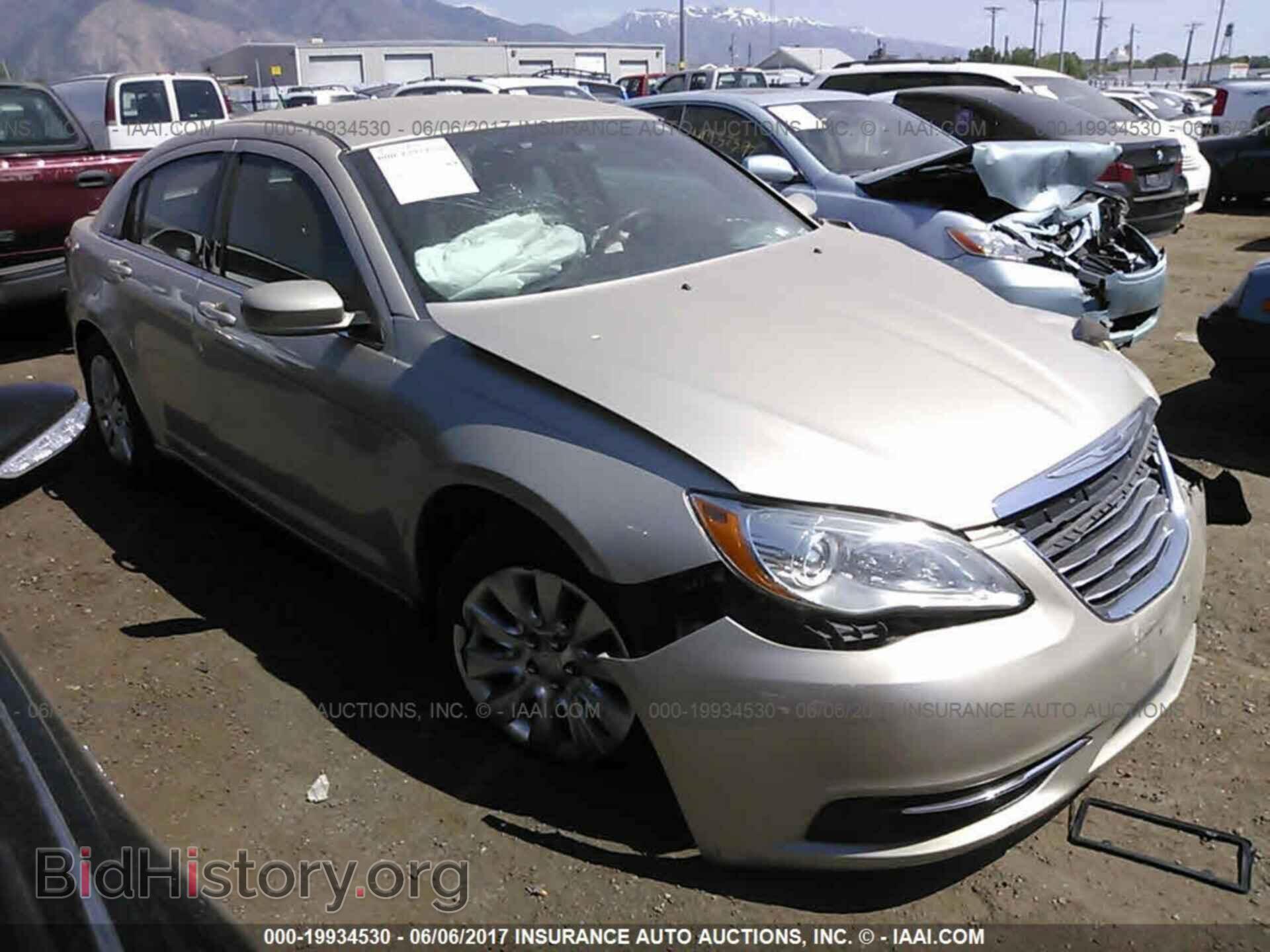 Photo 1C3CCBAB2EN207987 - Chrysler 200 2014