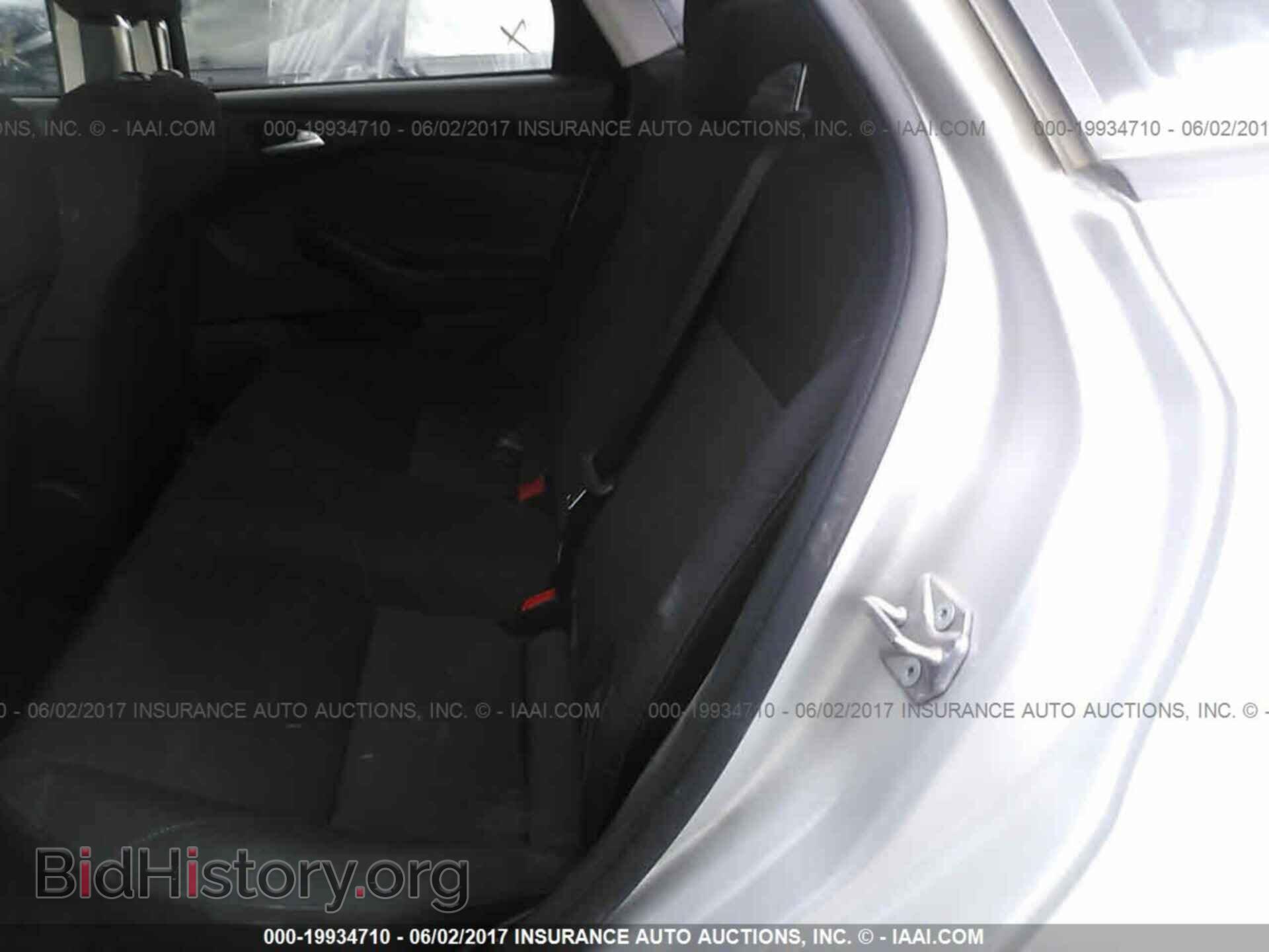 2015 Ford Focus - VIN: 1FADP3F22FL347690 - Photo 8
