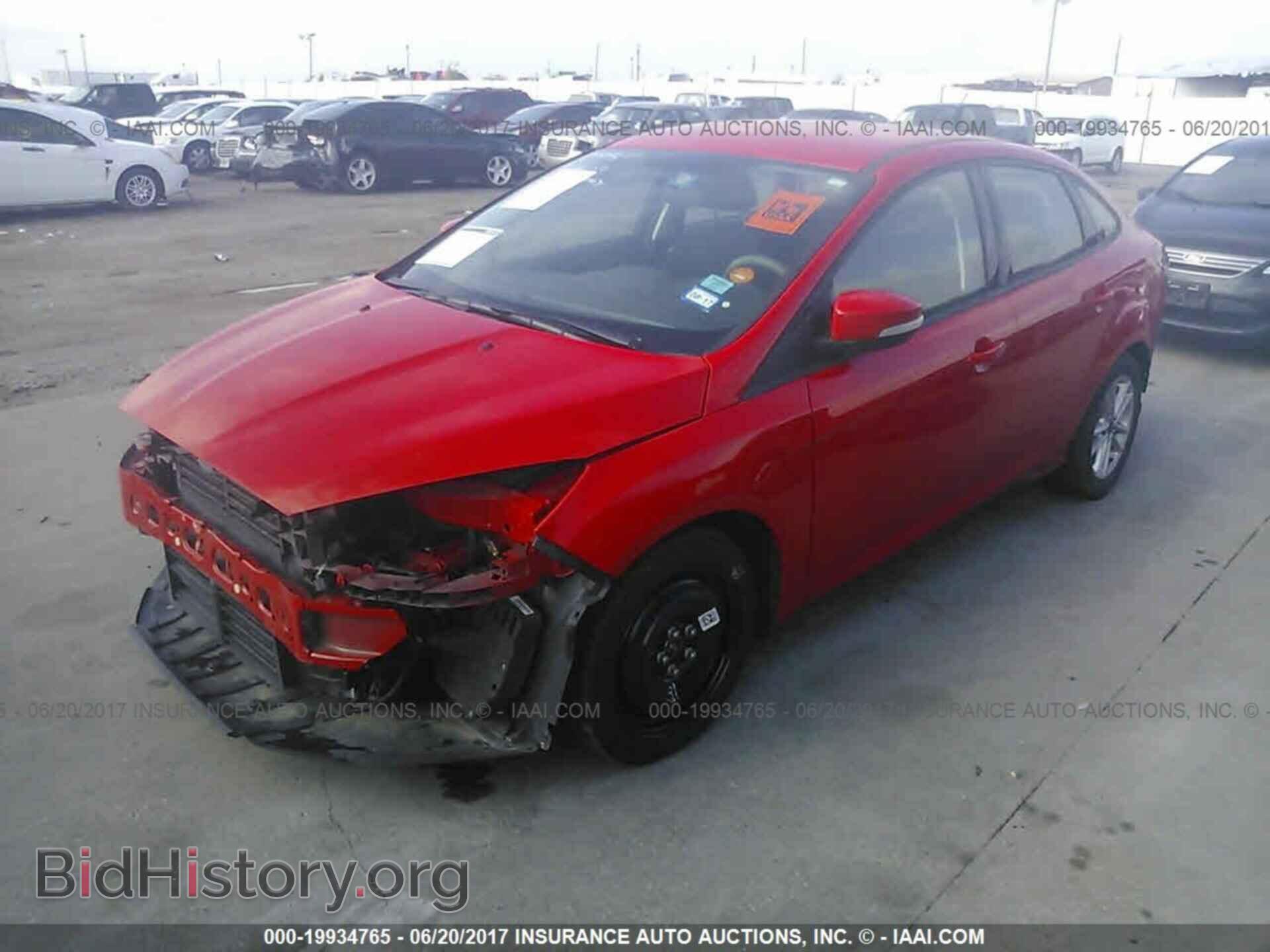2015 Ford Focus - VIN: 1FADP3F29FL368410 - Photo 2