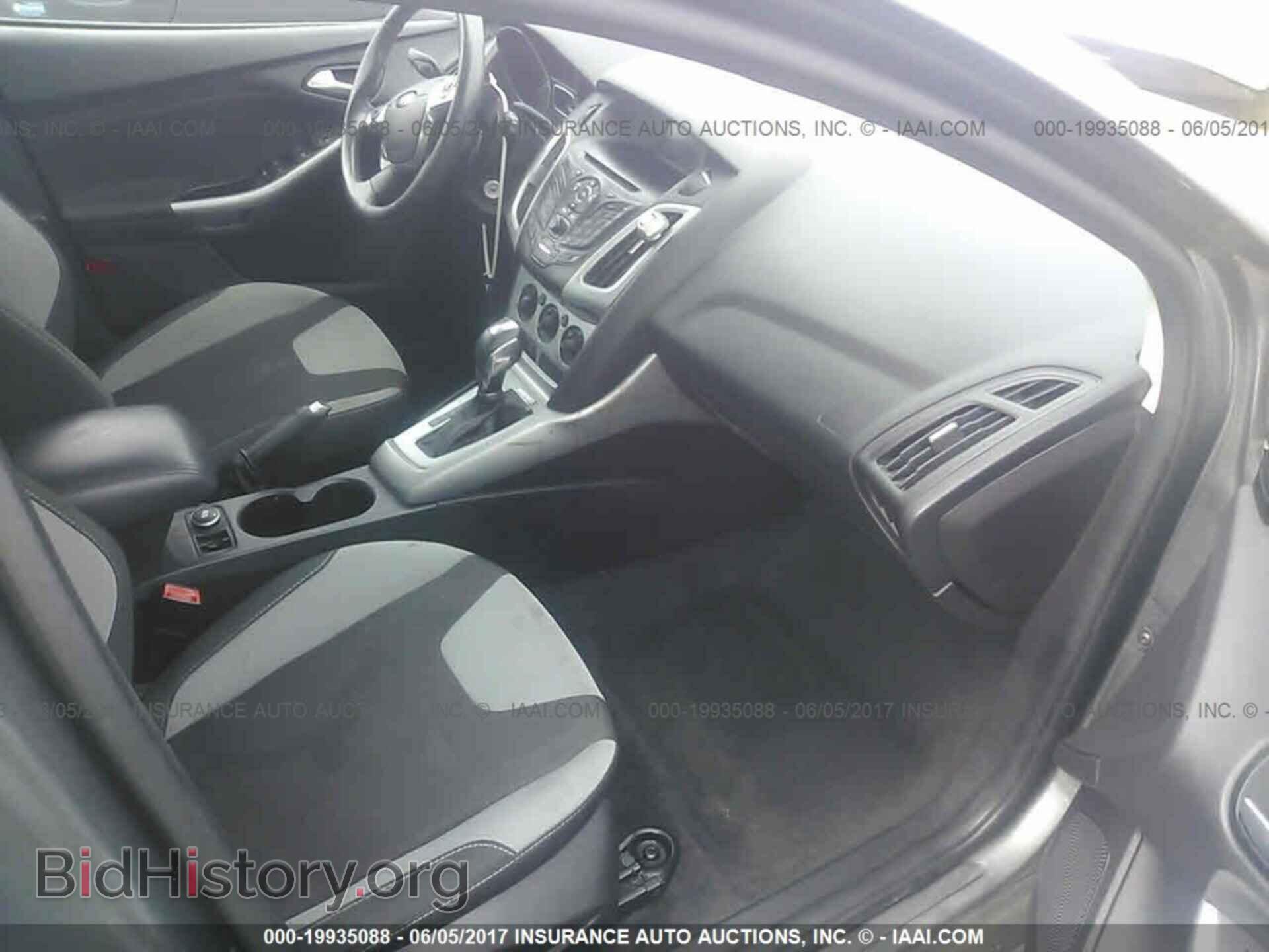 2012 Ford Focus - VIN: 1FAHP3K22CL377789 - Photo 5