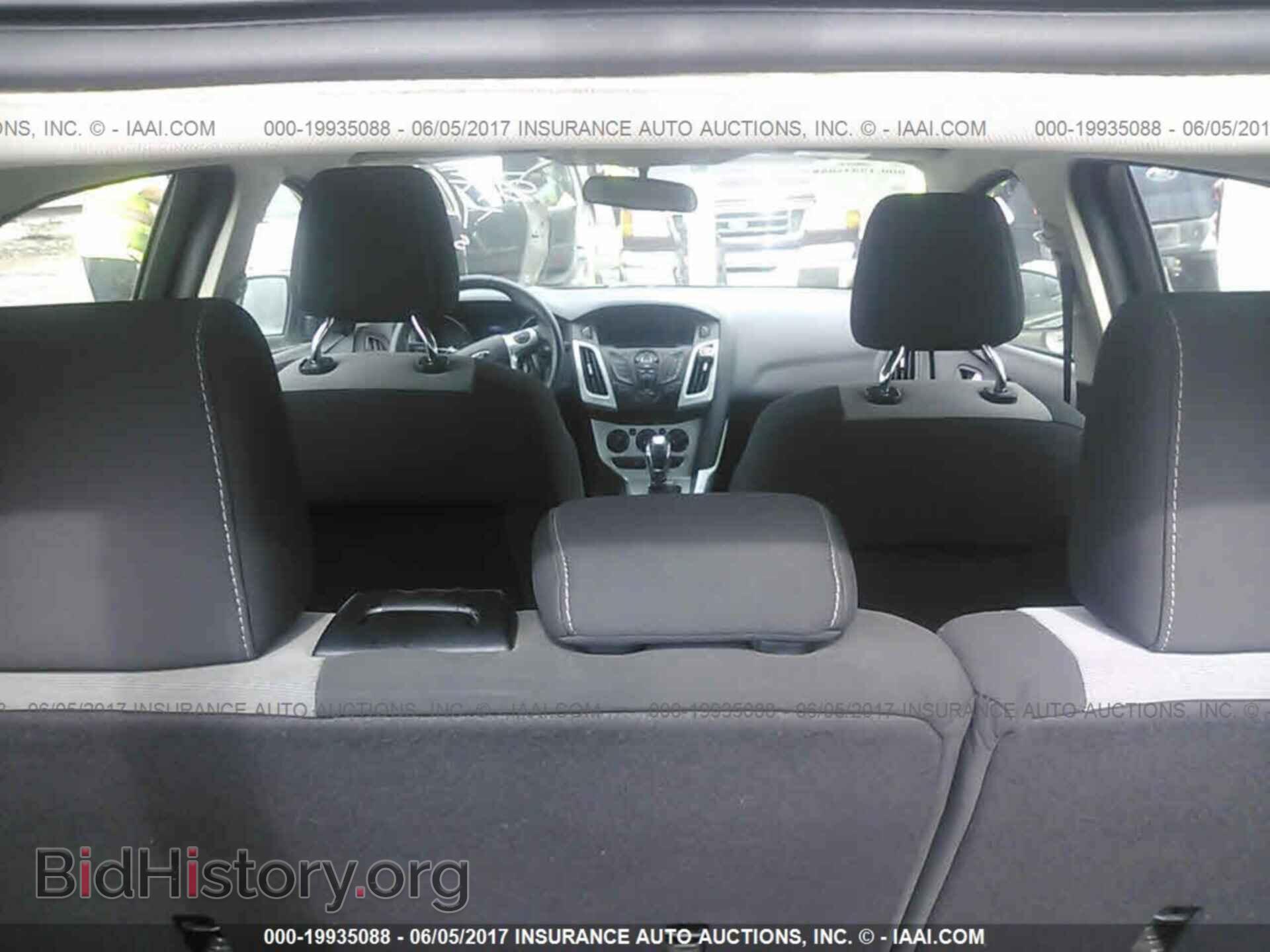 2012 Ford Focus - VIN: 1FAHP3K22CL377789 - Photo 6