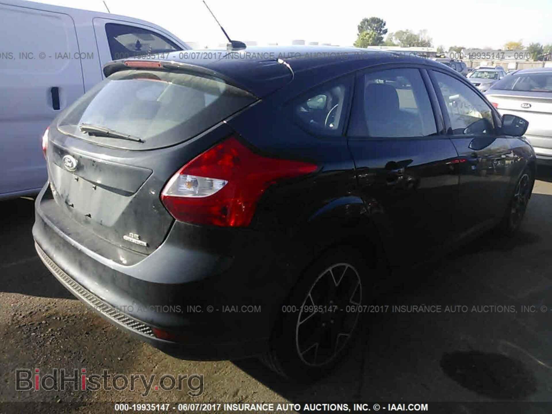 2012 Ford Focus - VIN: 1FAHP3K25CL422675 - Photo 4