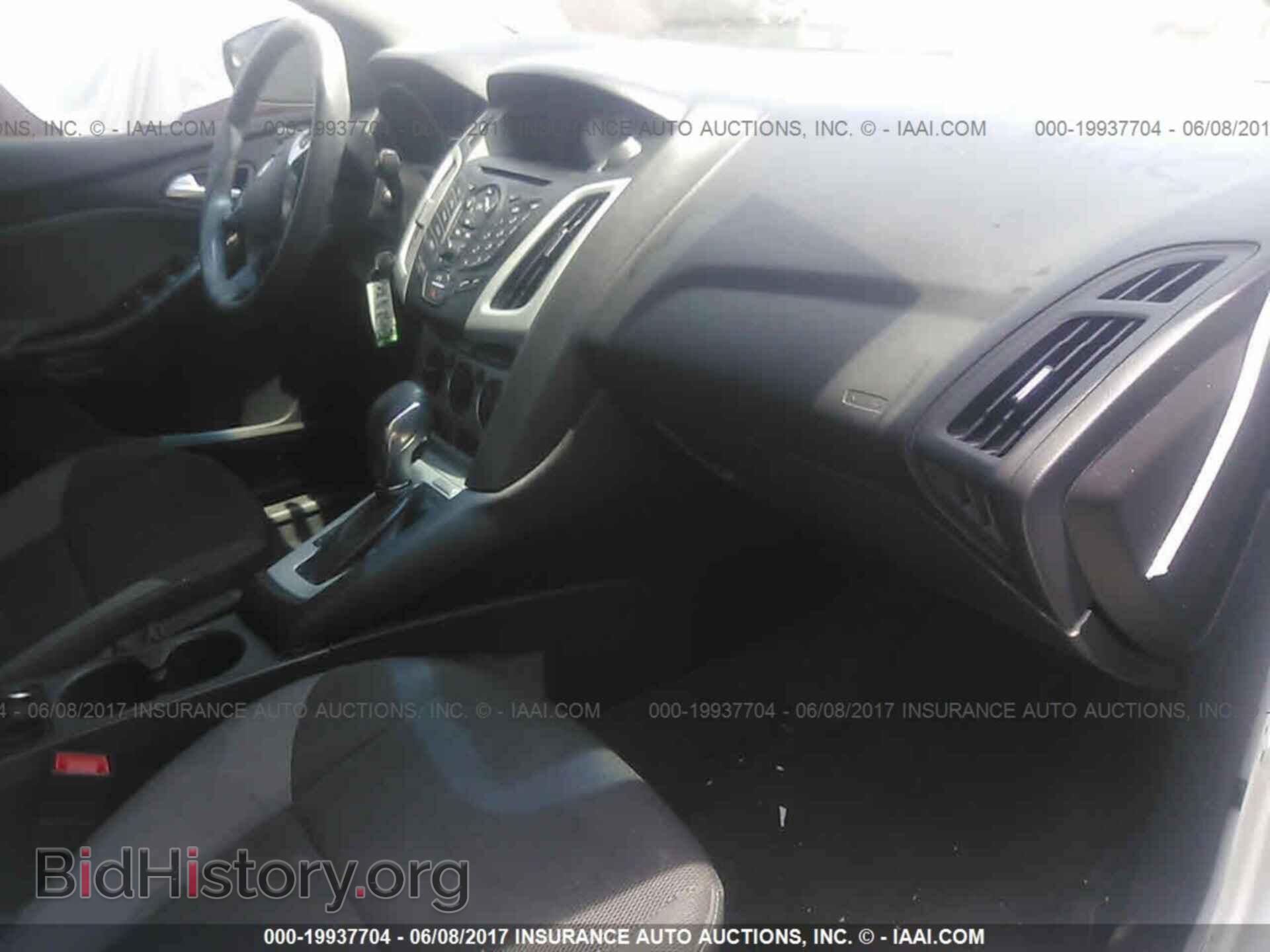 2014 Ford Focus - VIN: 1FADP3F25EL374638 - Photo 5