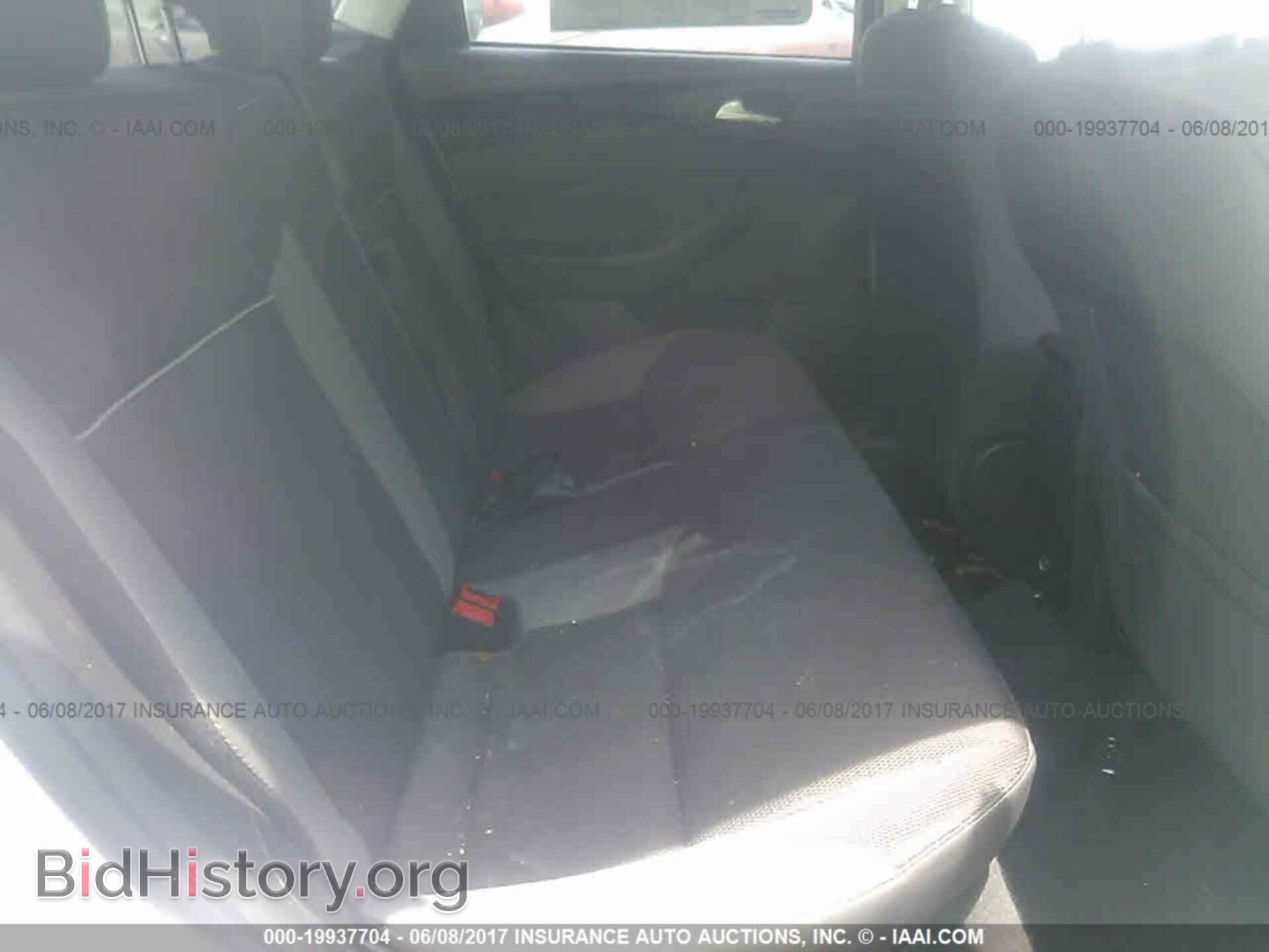 2014 Ford Focus - VIN: 1FADP3F25EL374638 - Photo 8