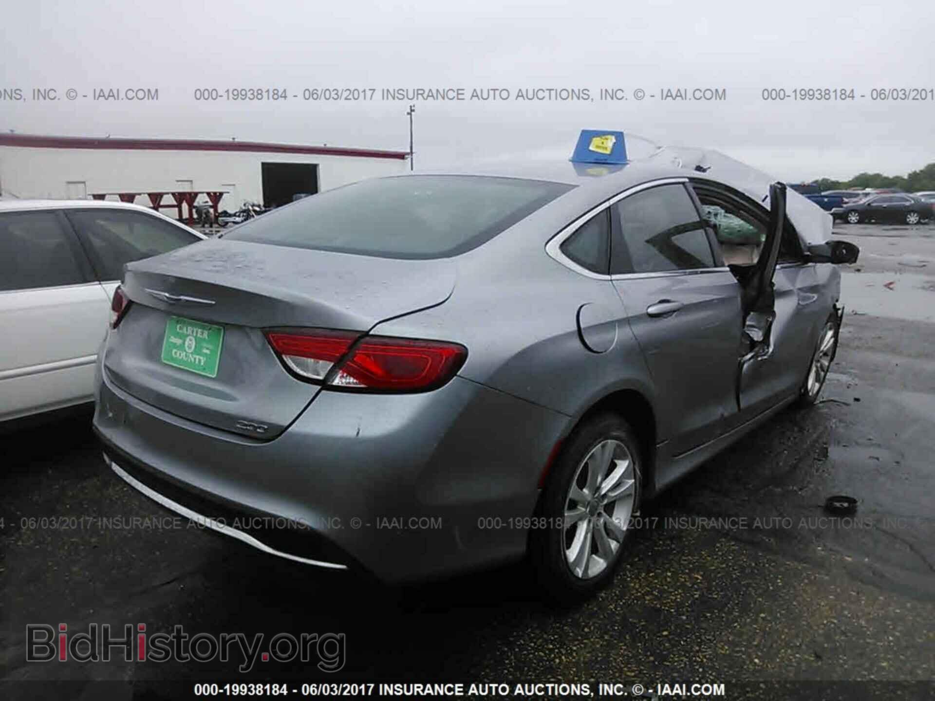 2015 Chrysler 200 - VIN: 1C3CCCAB4FN528551 - Photo 4