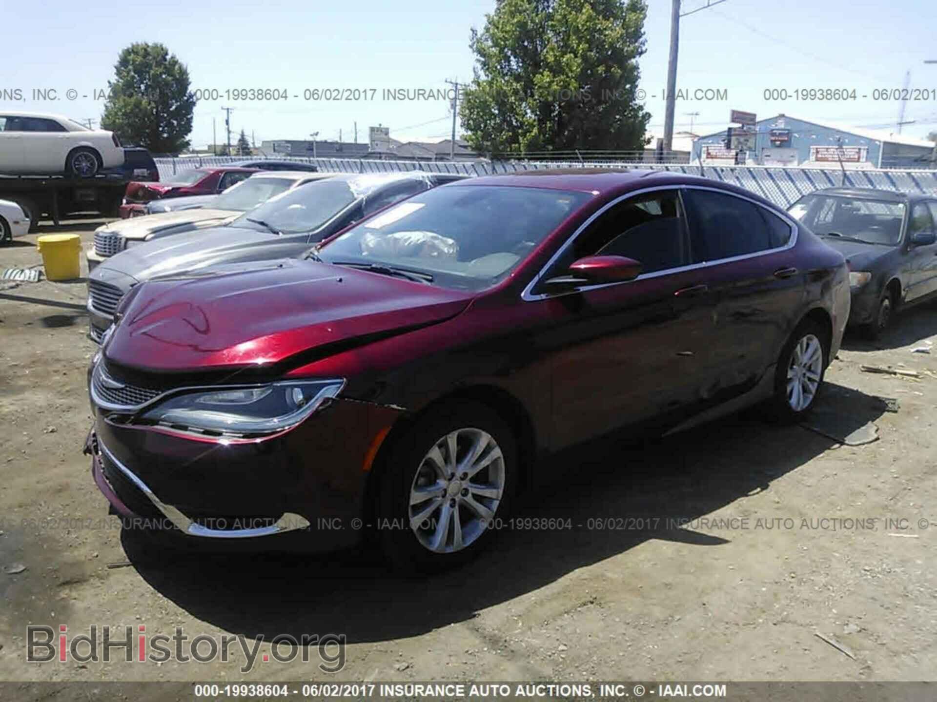 2015 Chrysler 200 - VIN: 1C3CCCAB8FN732558 - Photo 2