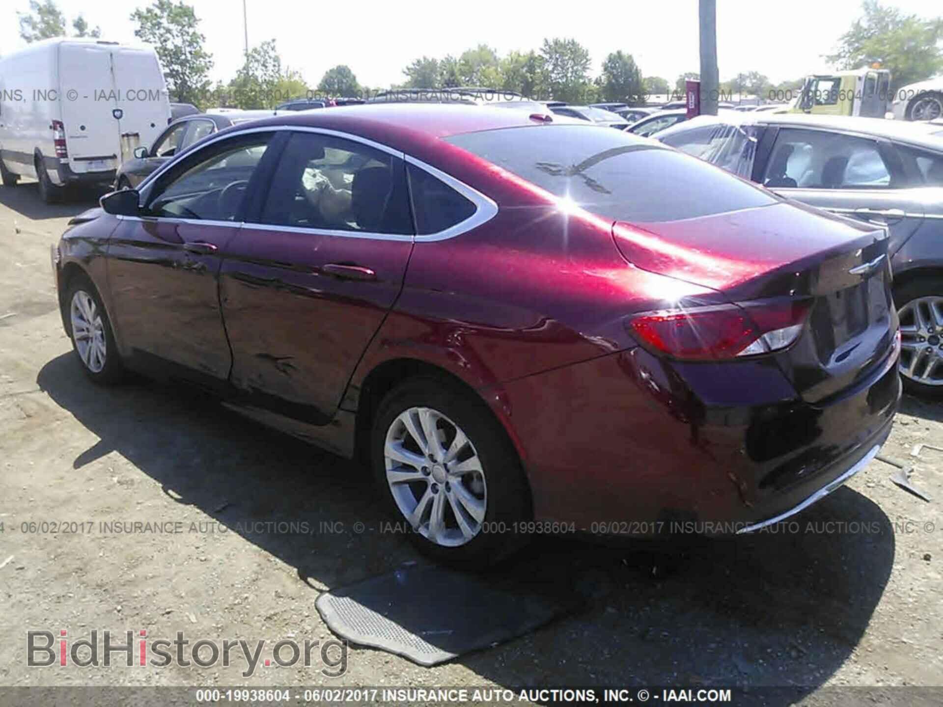 2015 Chrysler 200 - VIN: 1C3CCCAB8FN732558 - Photo 3