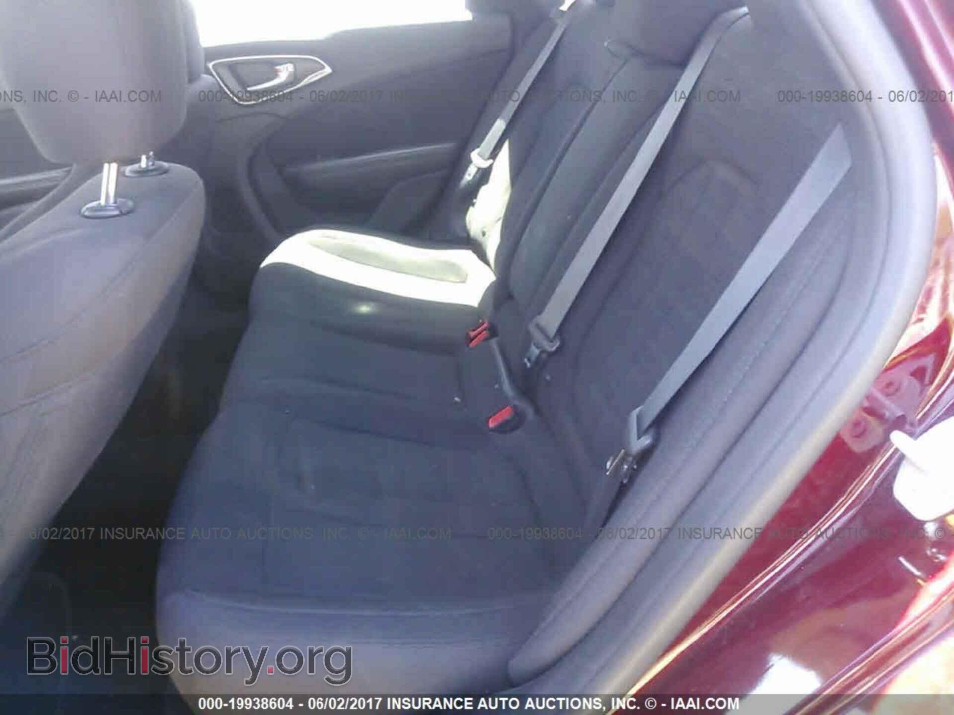 2015 Chrysler 200 - VIN: 1C3CCCAB8FN732558 - Photo 8