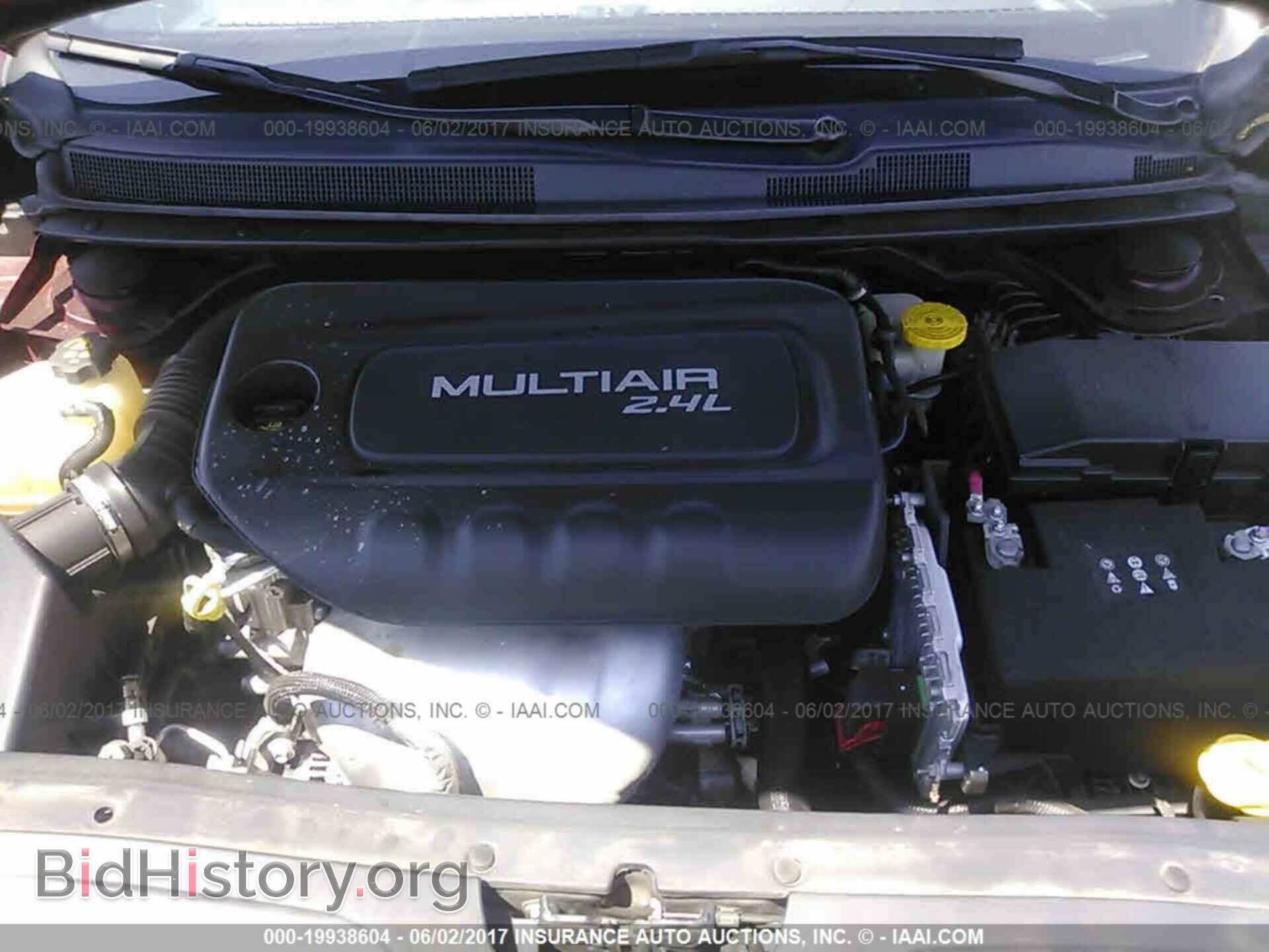 2015 Chrysler 200 - VIN: 1C3CCCAB8FN732558 - Photo 10