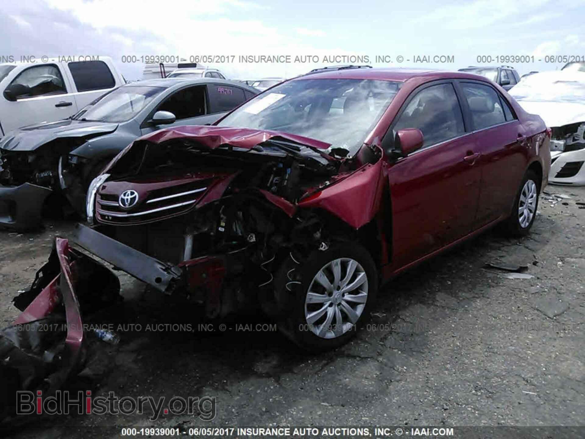 2013 Toyota Corolla - VIN: 2T1BU4EE3DC922105 - Фото 2