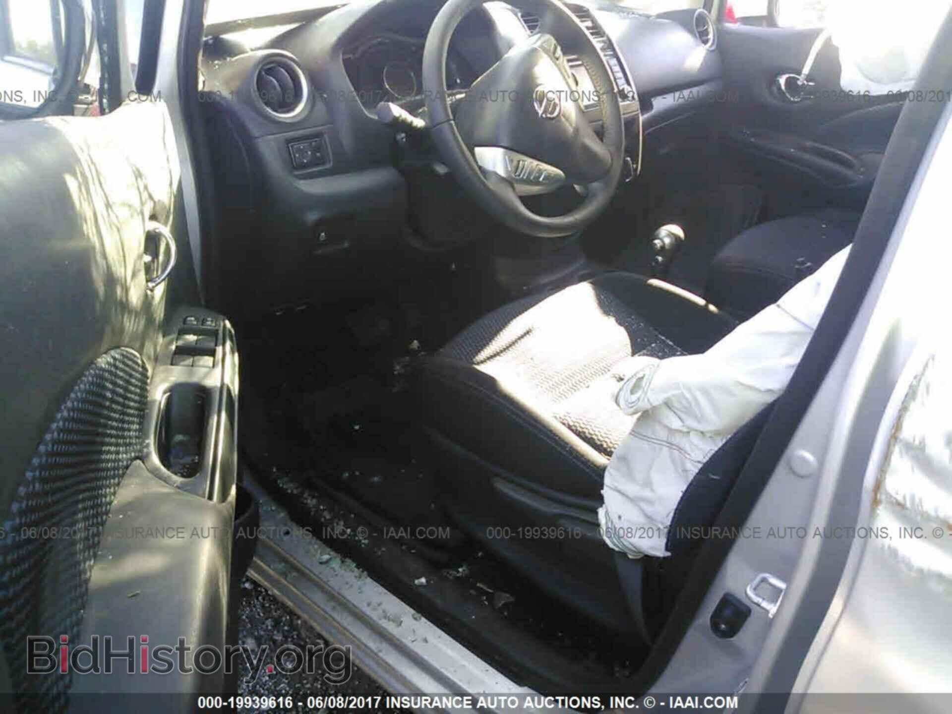 2016 Nissan Versa note - VIN: 3N1CE2CP6GL406478 - Photo 5