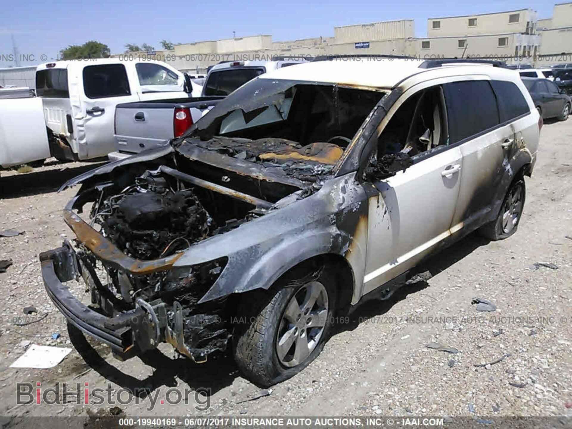 2012 Dodge Journey - VIN: 3C4PDCBG6CT141533 - Фото 2