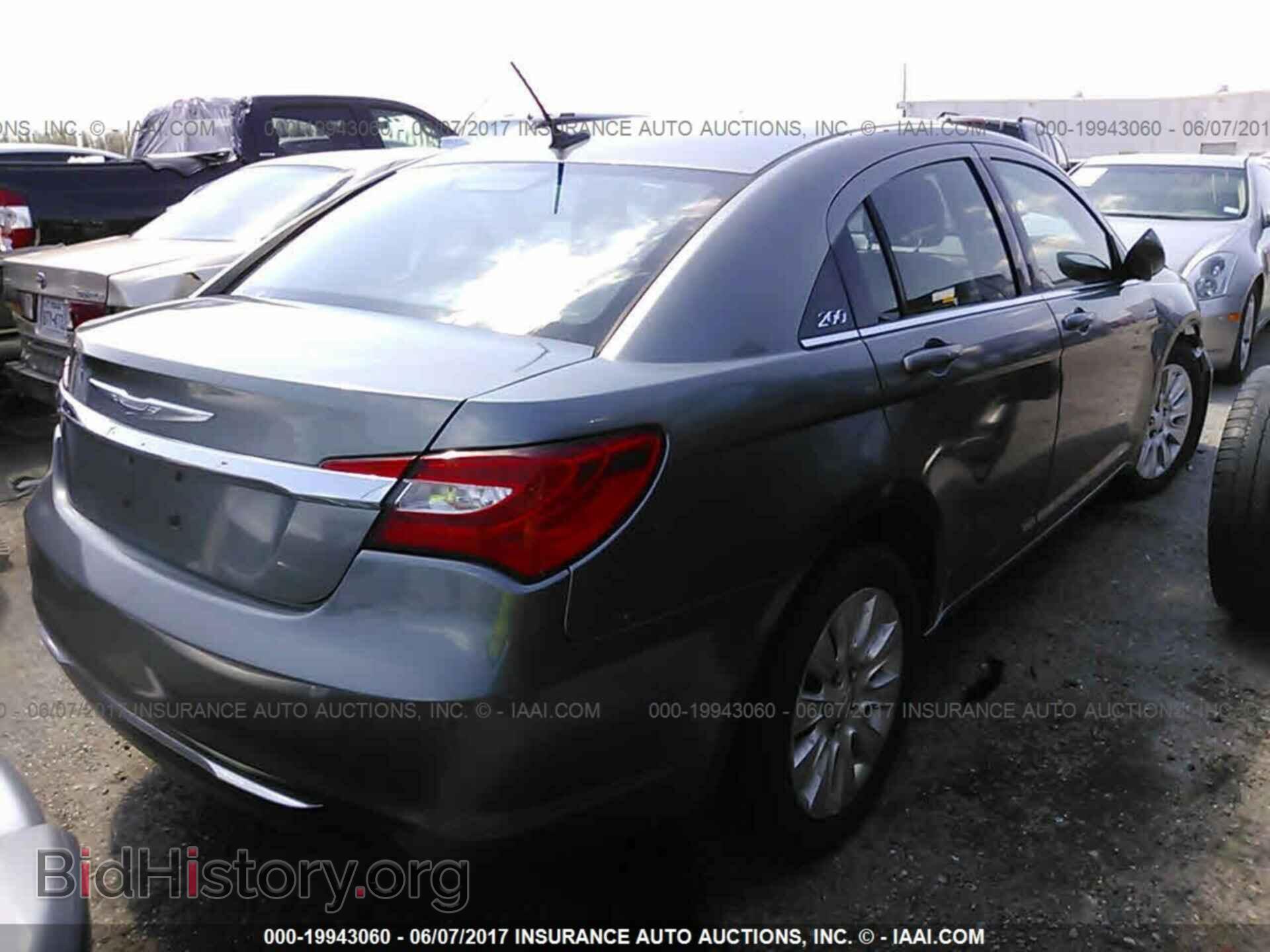 2012 Chrysler 200 - VIN: 1C3CCBAB9CN130077 - Photo 4