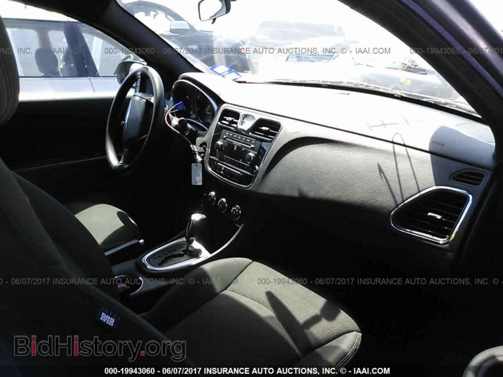 2012 Chrysler 200 - VIN: 1C3CCBAB9CN130077 - Photo 5