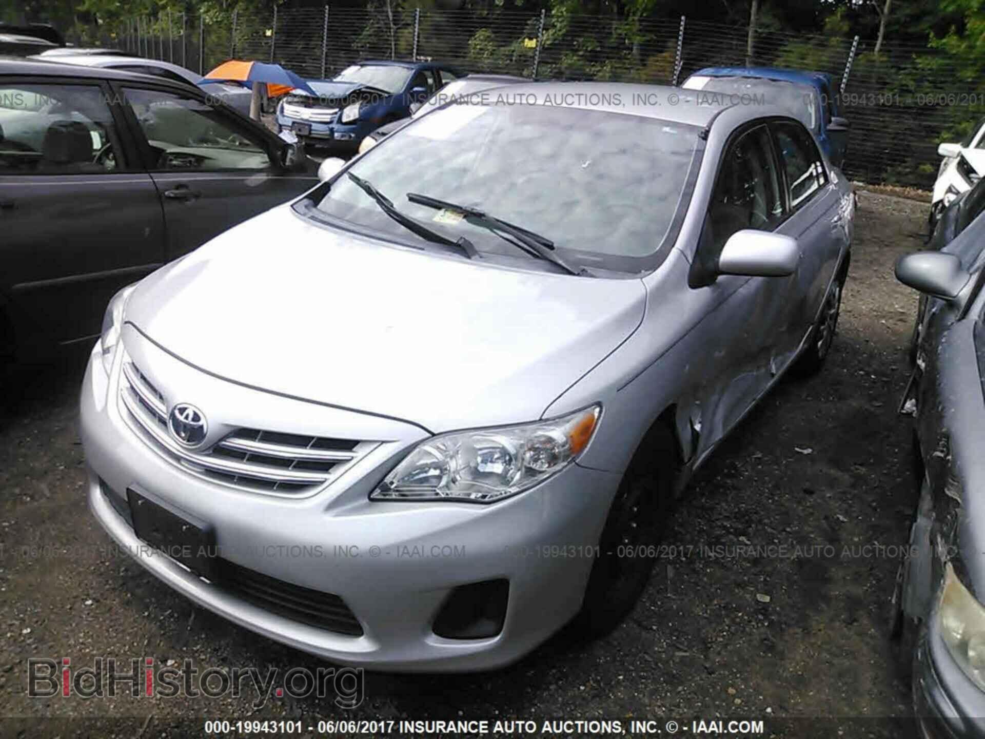 2013 Toyota Corolla - VIN: 2T1BU4EEXDC086017 - Photo 2