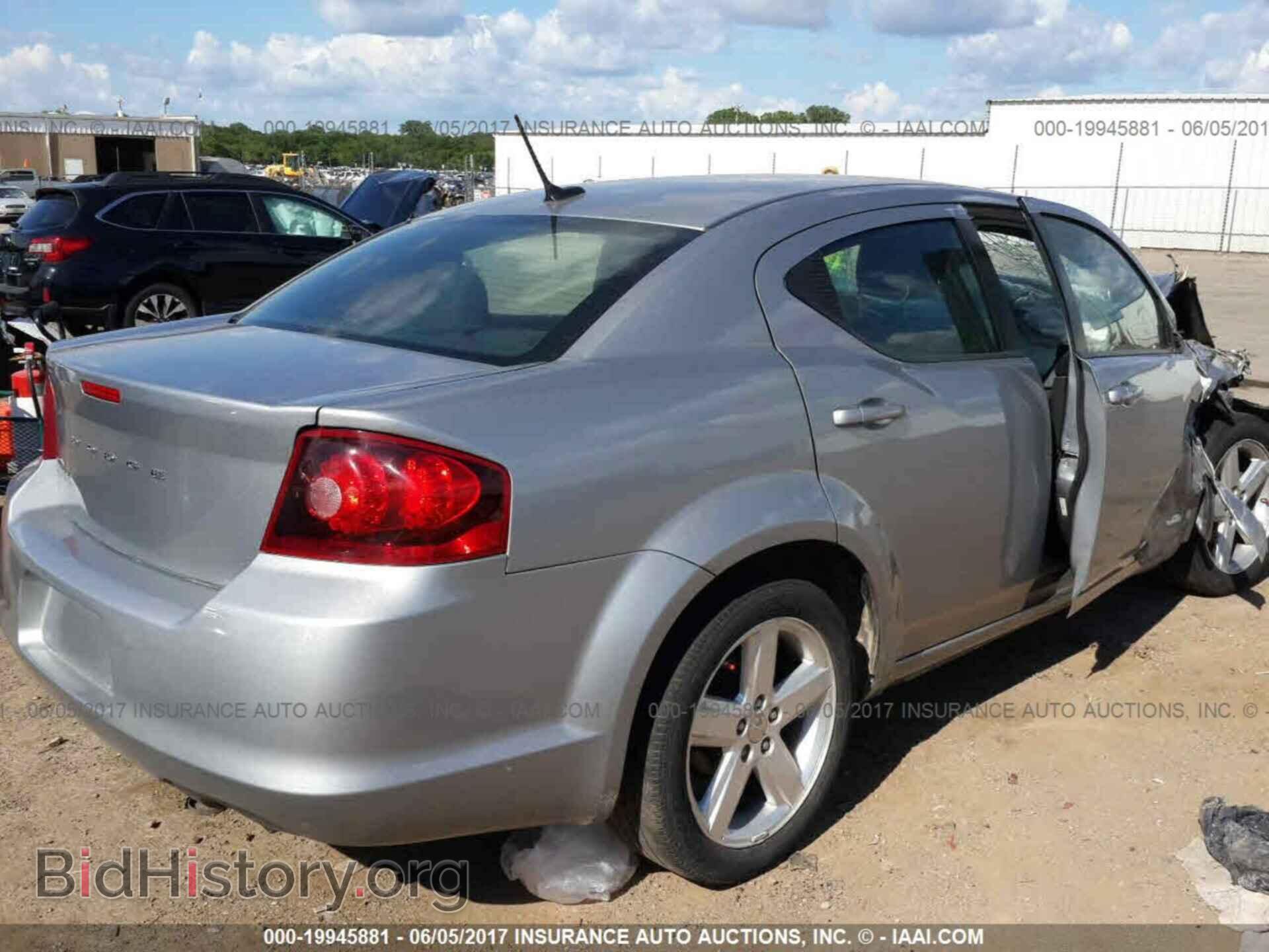 2013 Dodge Avenger - VIN: 1C3CDZAB1DN636641 - Фото 4