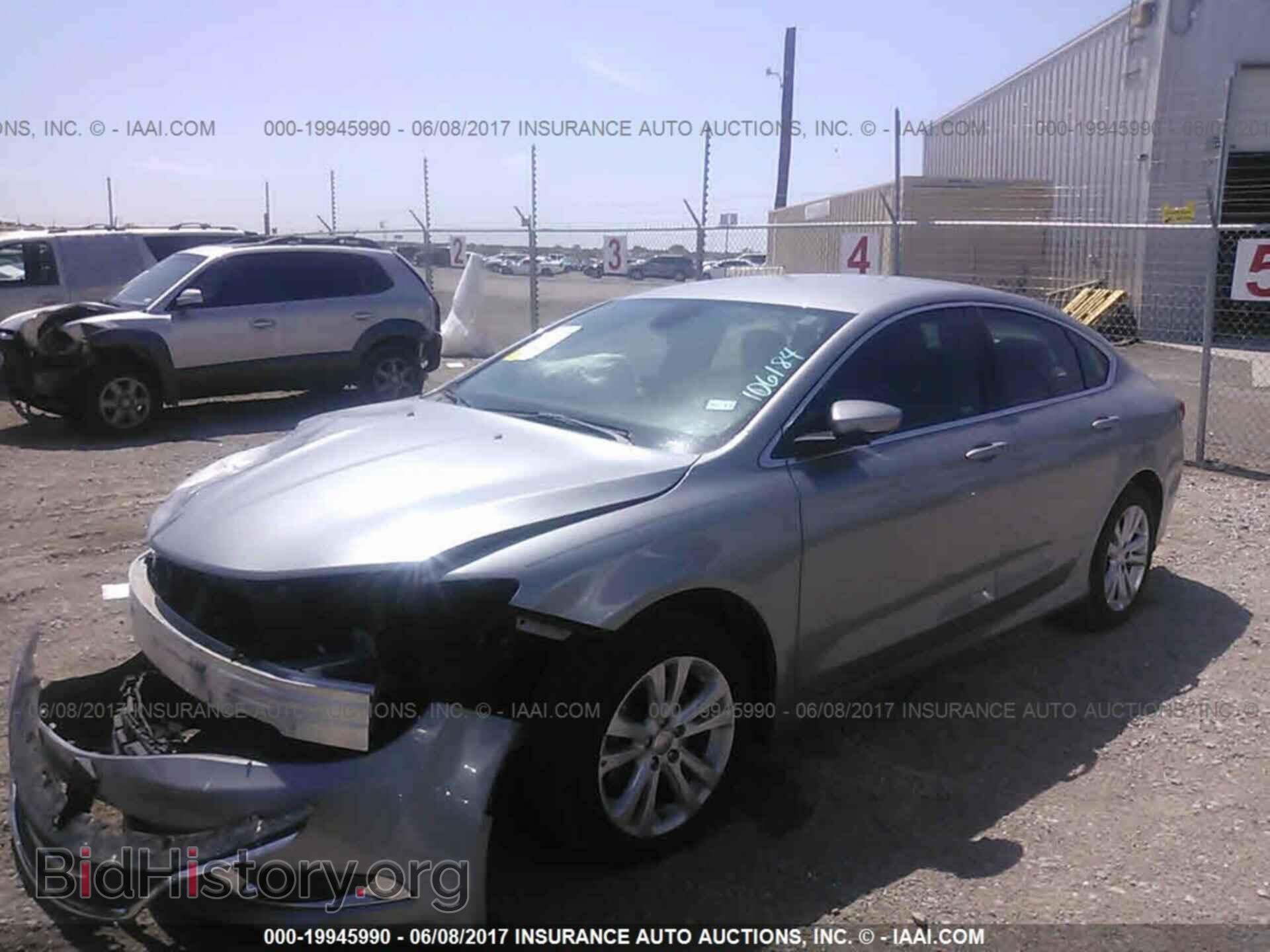 2016 Chrysler 200 - VIN: 1C3CCCAB6GN106184 - Фото 2