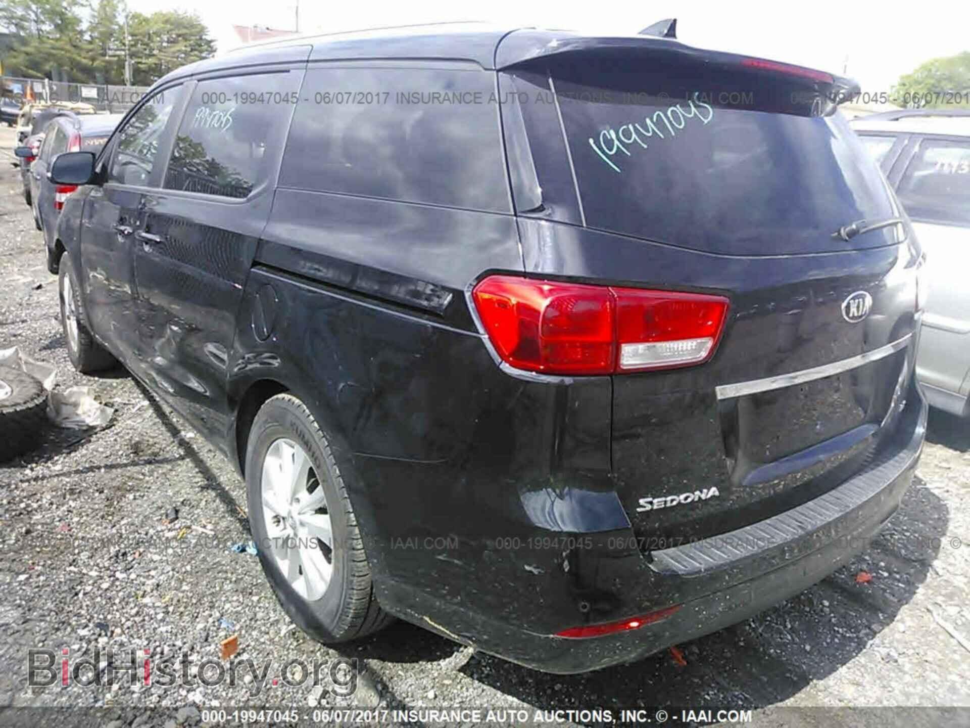 2016 Kia Sedona - VIN: KNDMB5C19G6192586 - Фото 3
