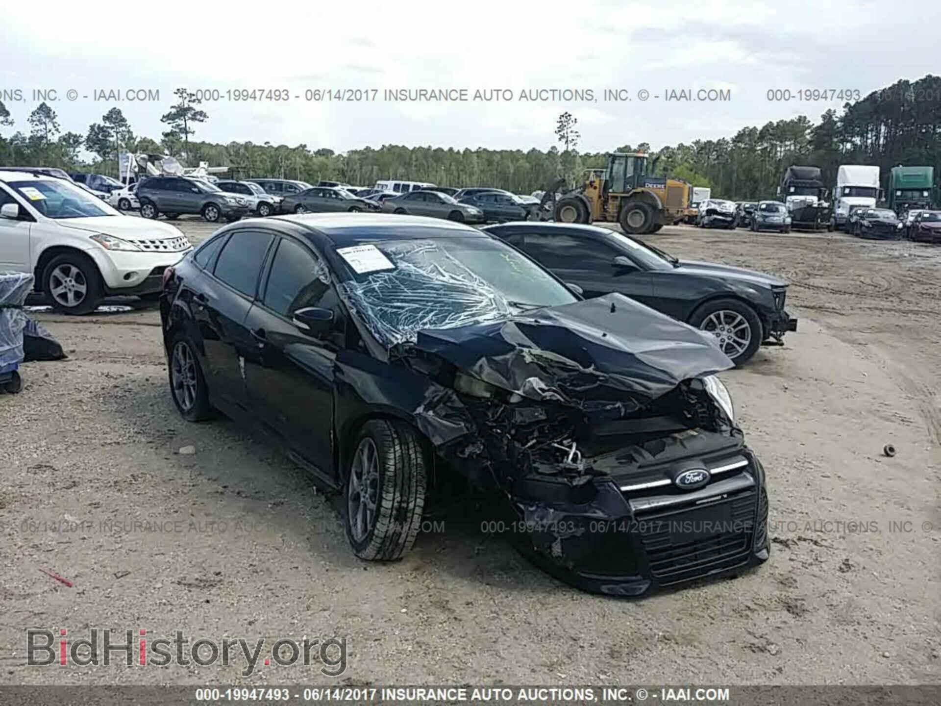 2014 Ford Focus - VIN: 1FADP3F22EL292012 - Photo 6