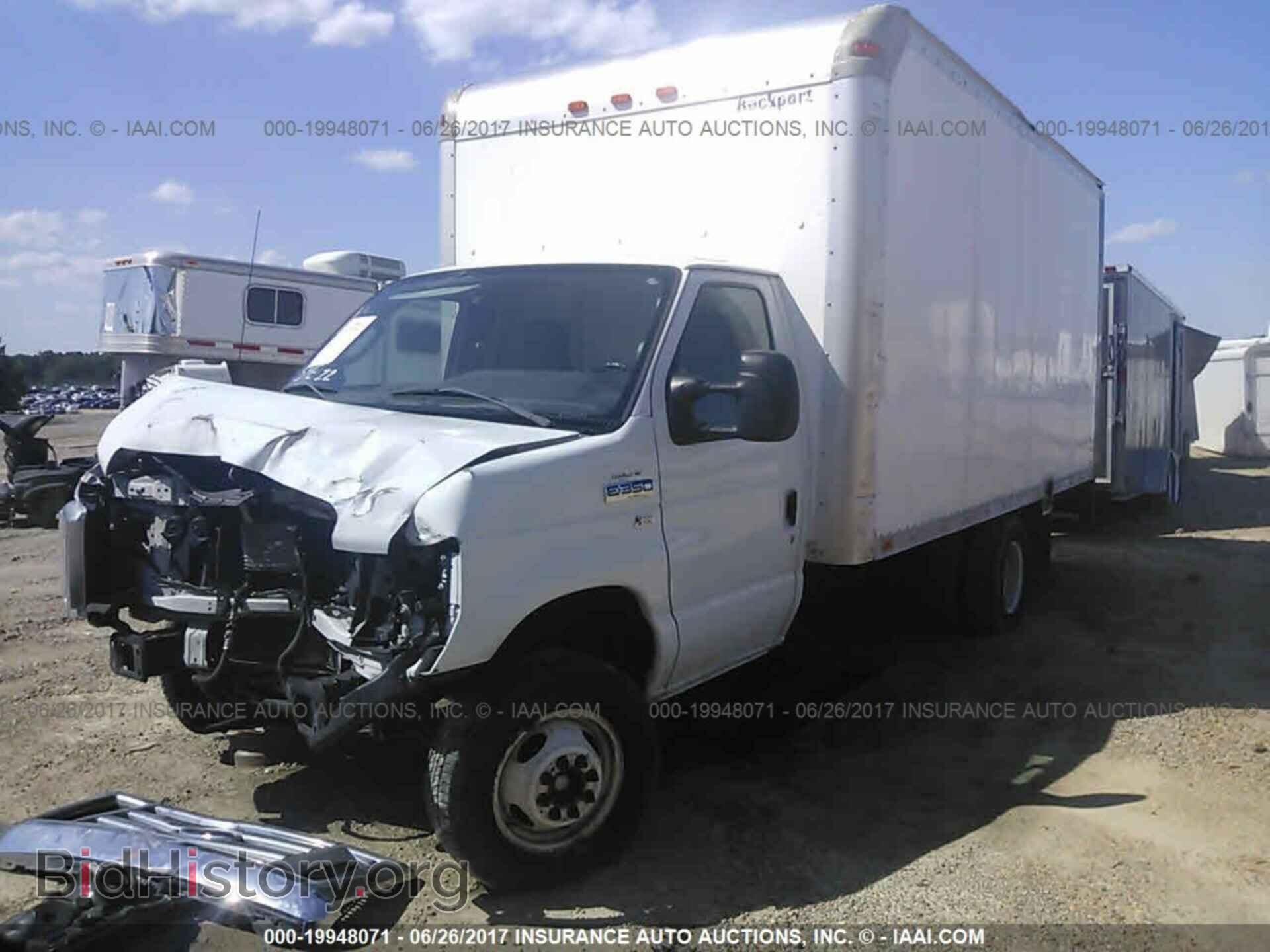 2013 Ford Econoline - VIN: 1FDWE3FL7DDA79059 - Фото 2