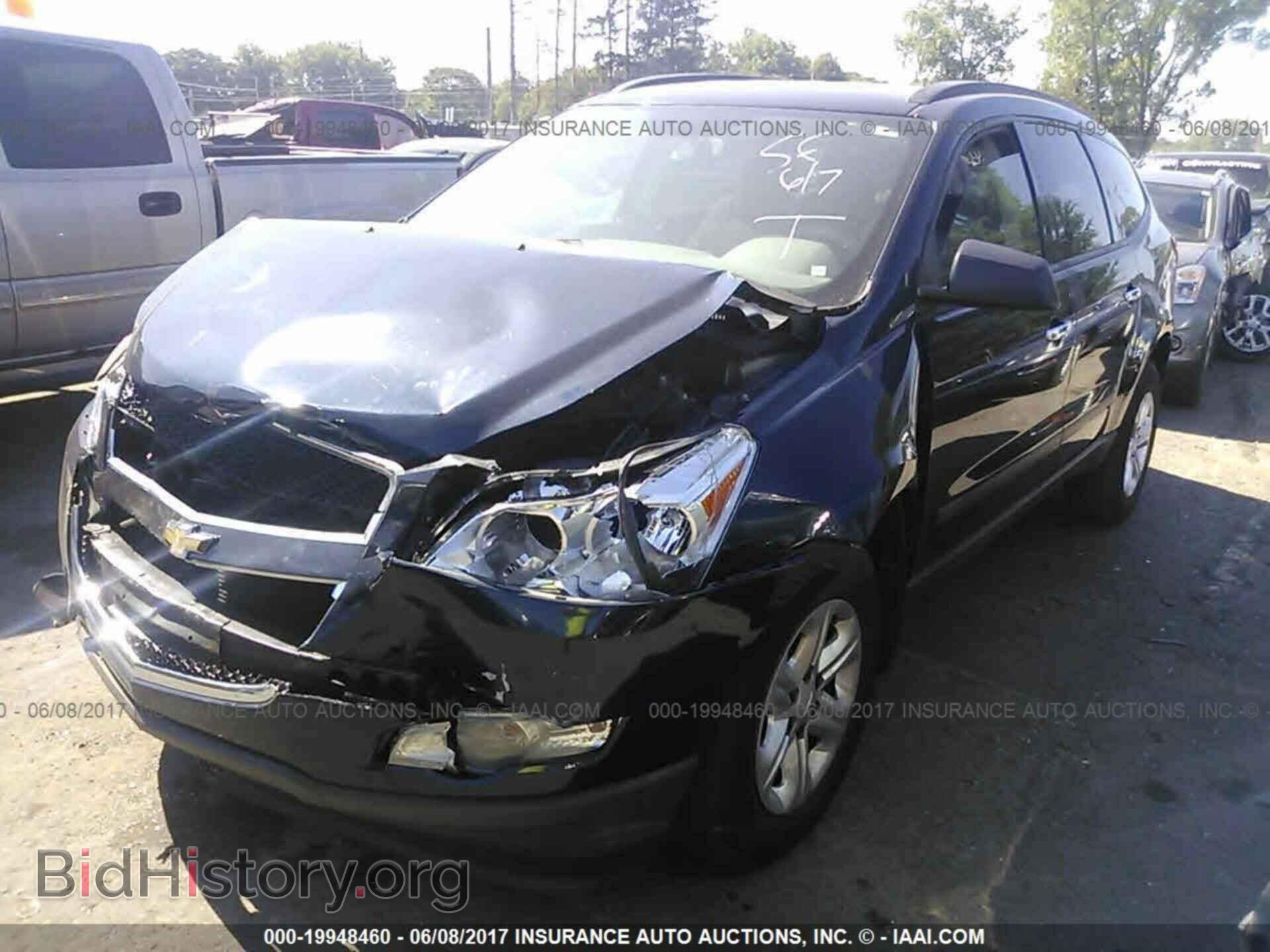 2012 Chevrolet Traverse - VIN: 1GNKRFED3CJ273906 - Фото 2